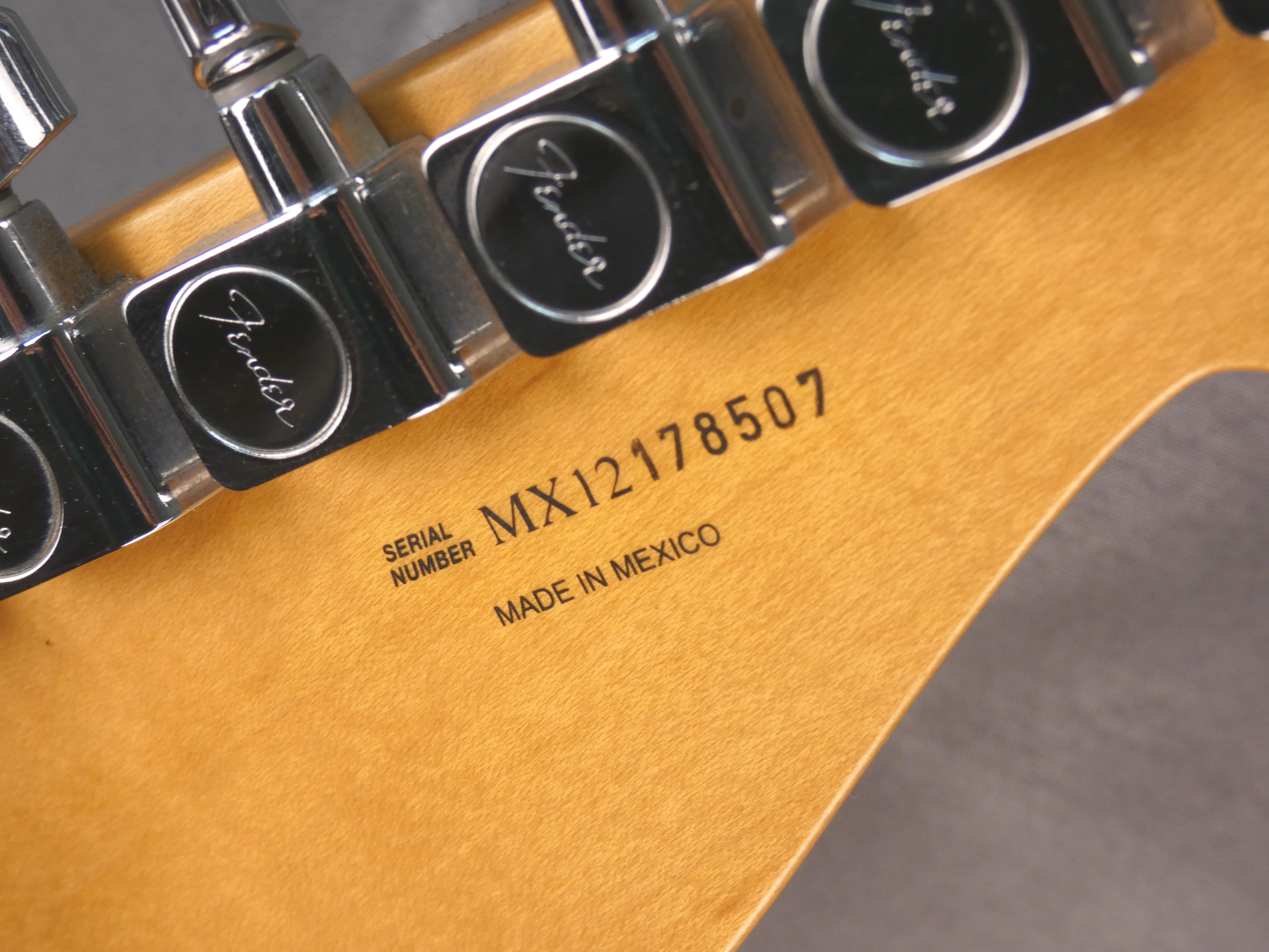 fender stratocaster standard LH left hand gaucher  (2)