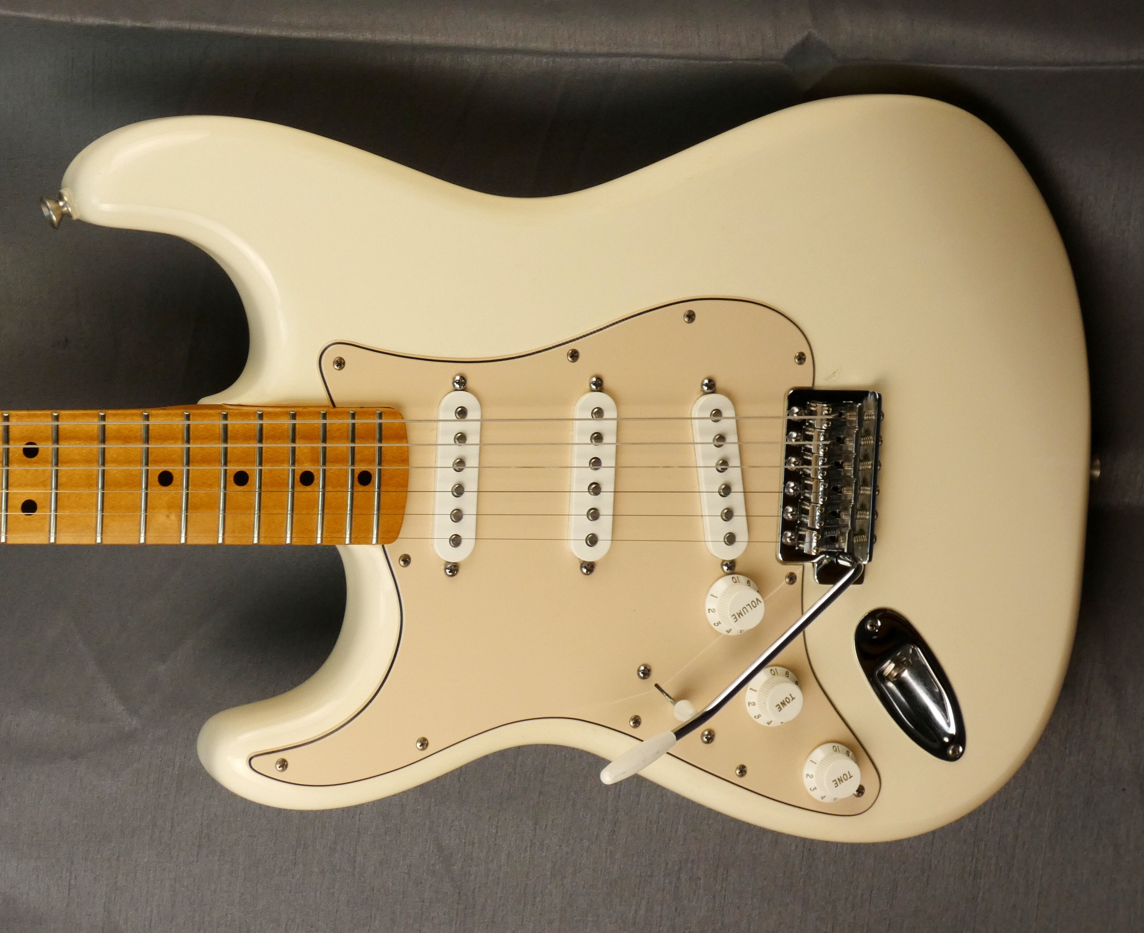 fender stratocaster standard LH left hand gaucher  (22)
