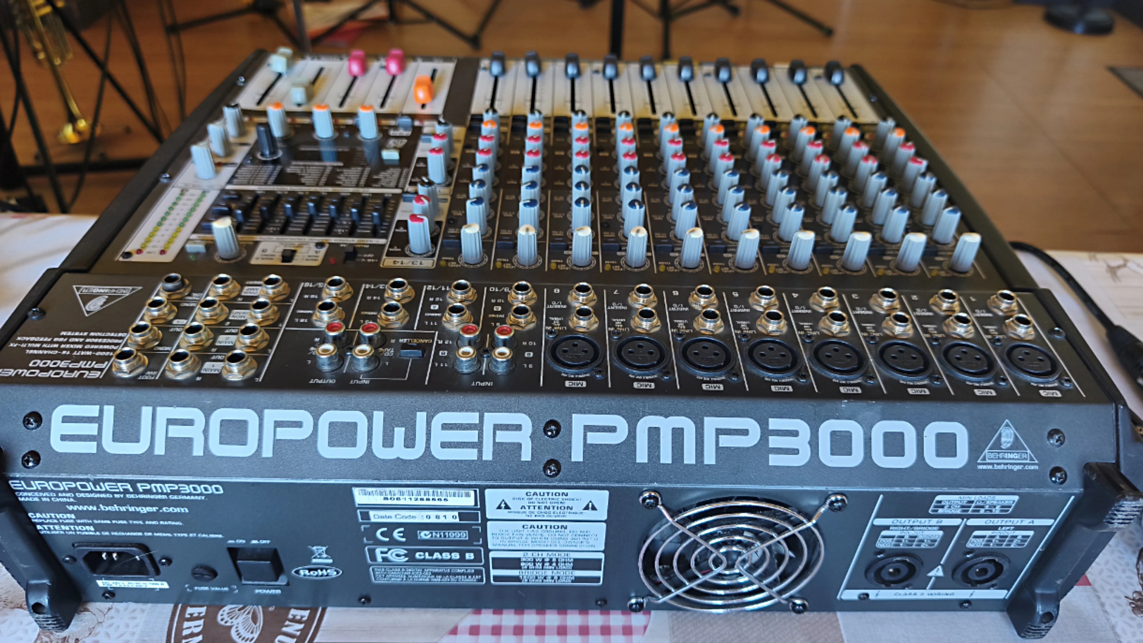 Behringer Europower PMP3000 (58410)