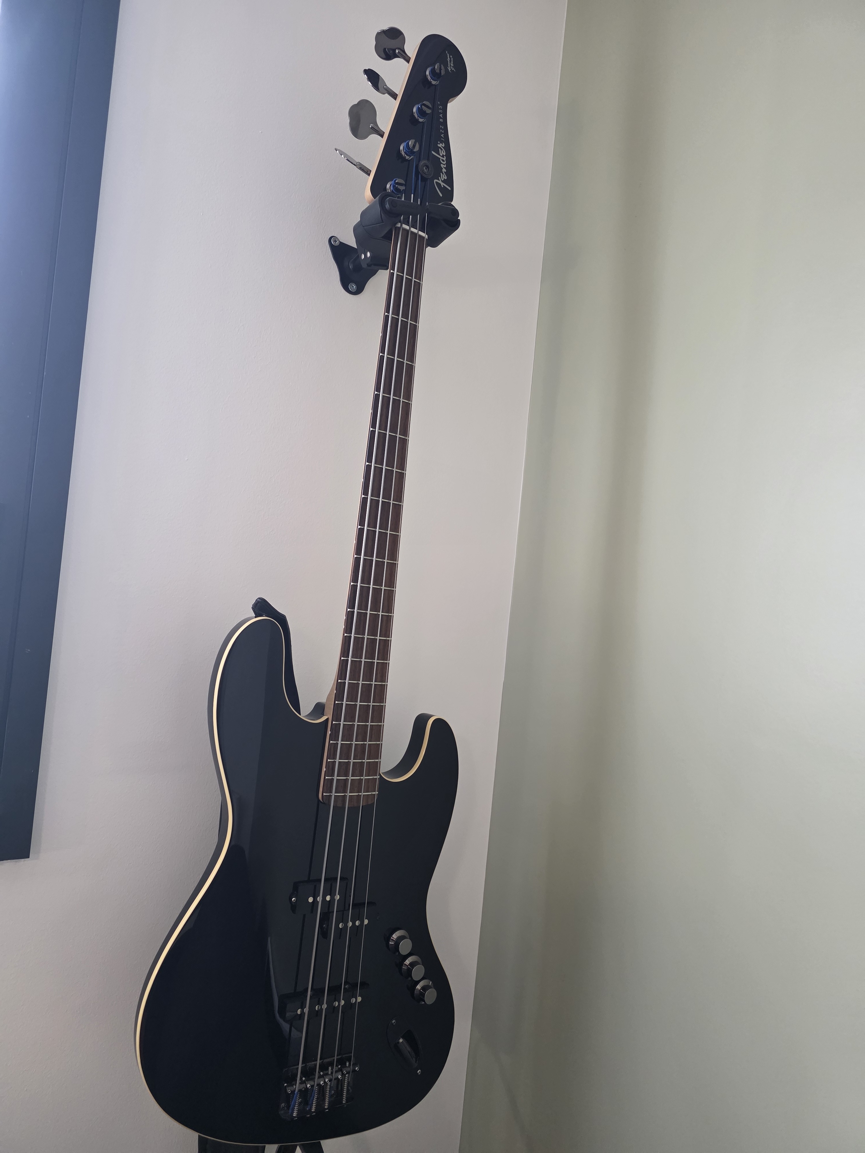 Vends Bass Fender Aerodyne Japan