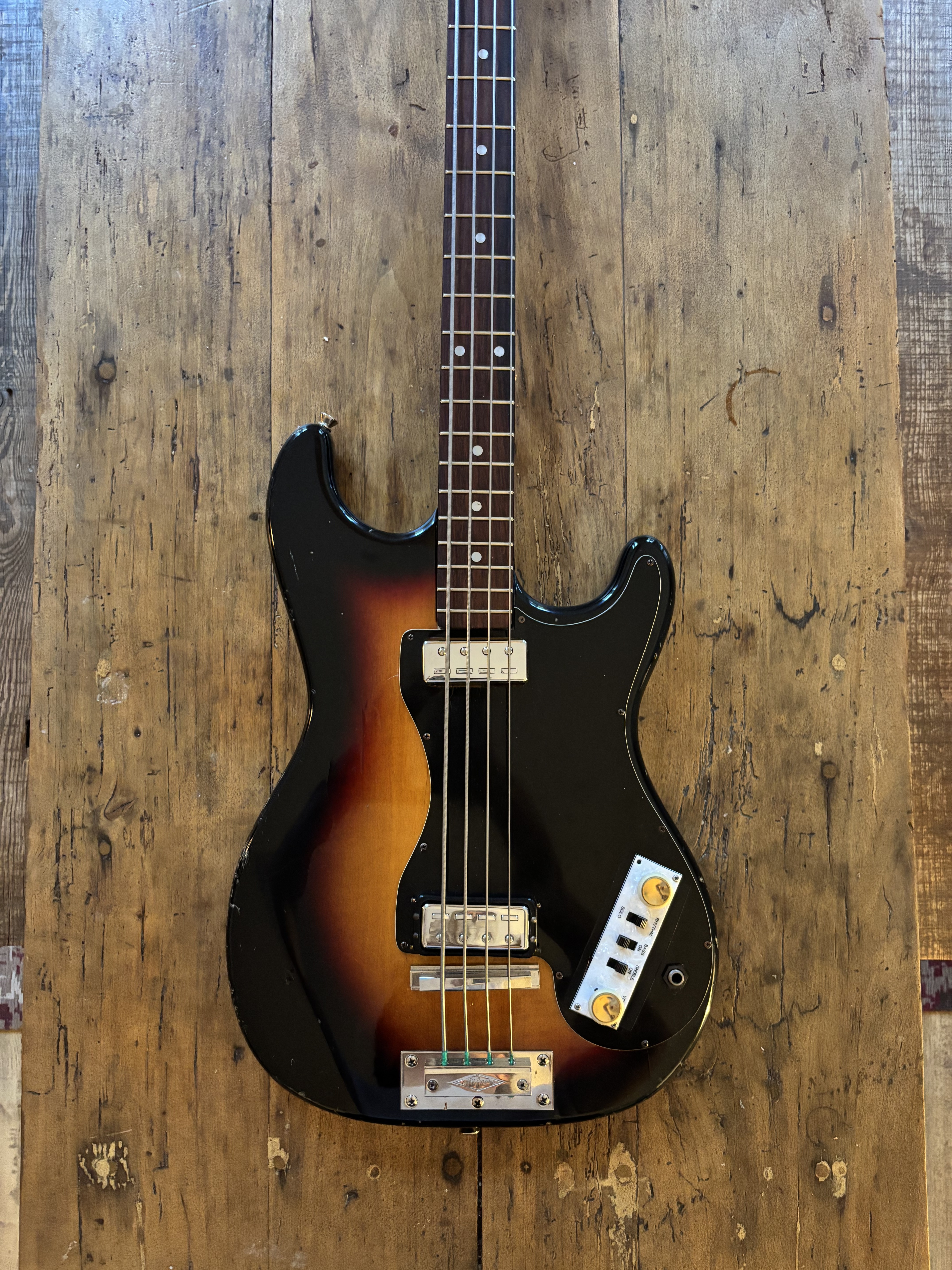 Basse Hofner 182 (1962) - Sunburst restaurée