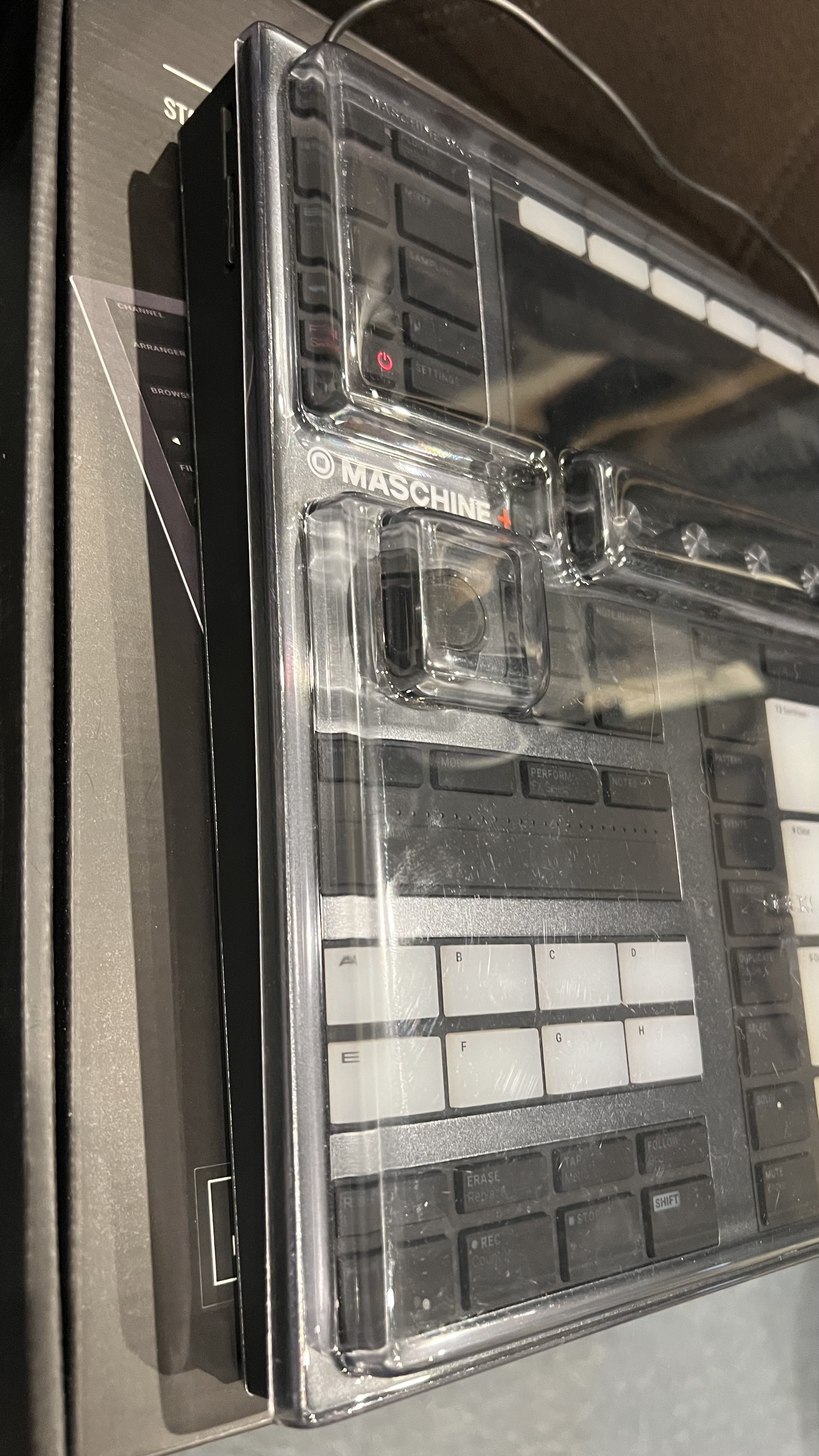 Native Instruments Maschine+ (84124)
