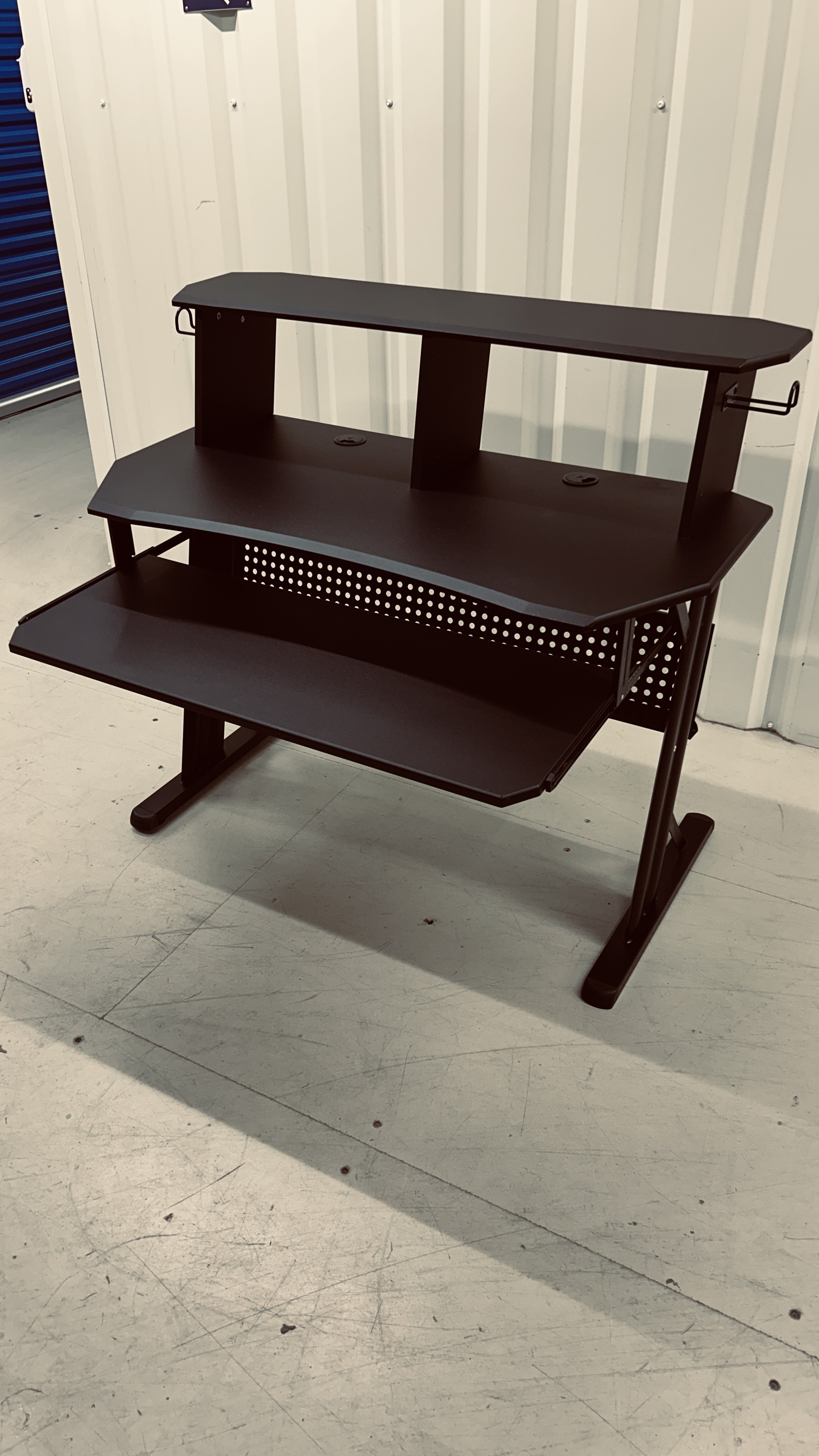 Bureau de studio Millenium SD-120 B StudioDesk, coloris chêne noir