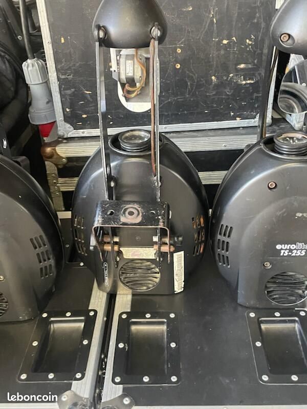 Lot de 4 scans eurolite TS255 msd250w