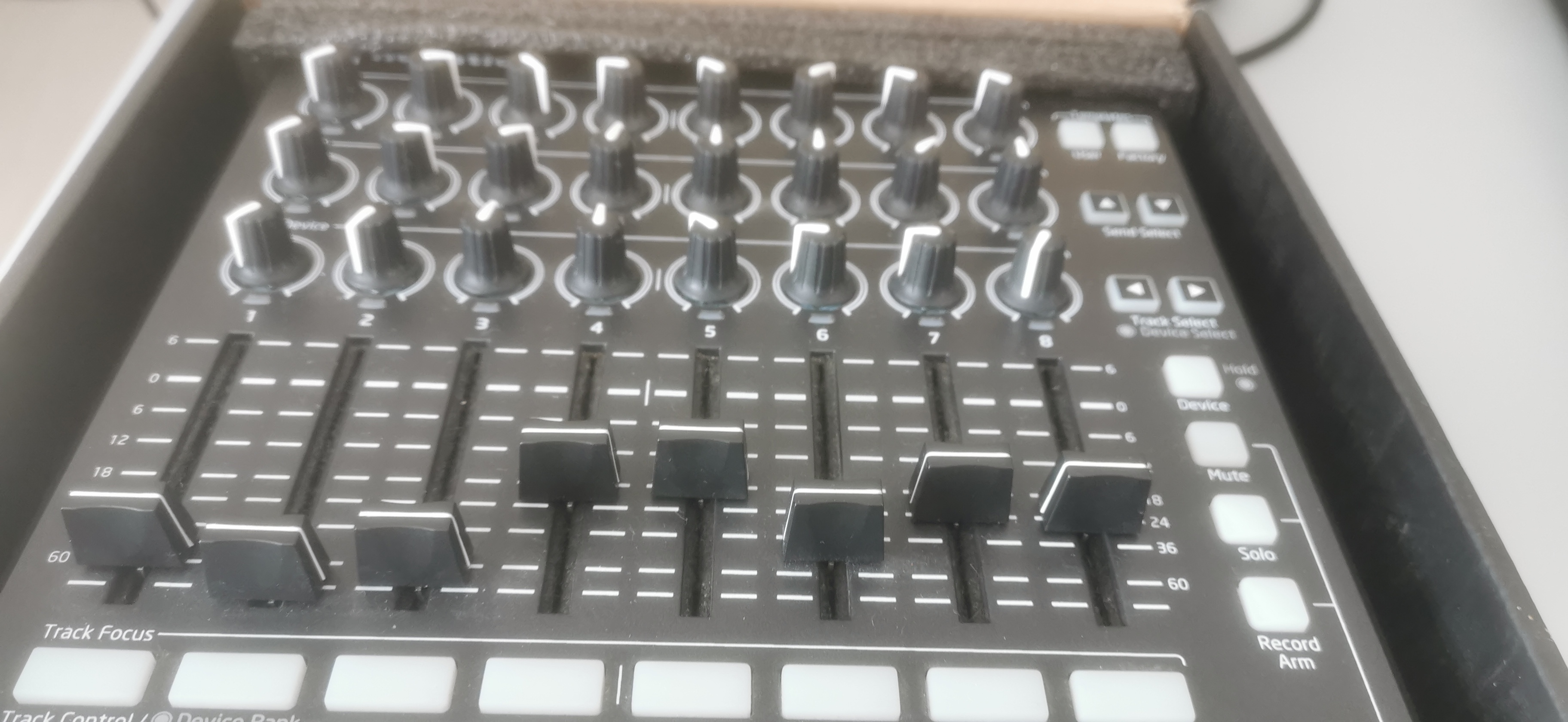 Novation Launch Control XL (87355)