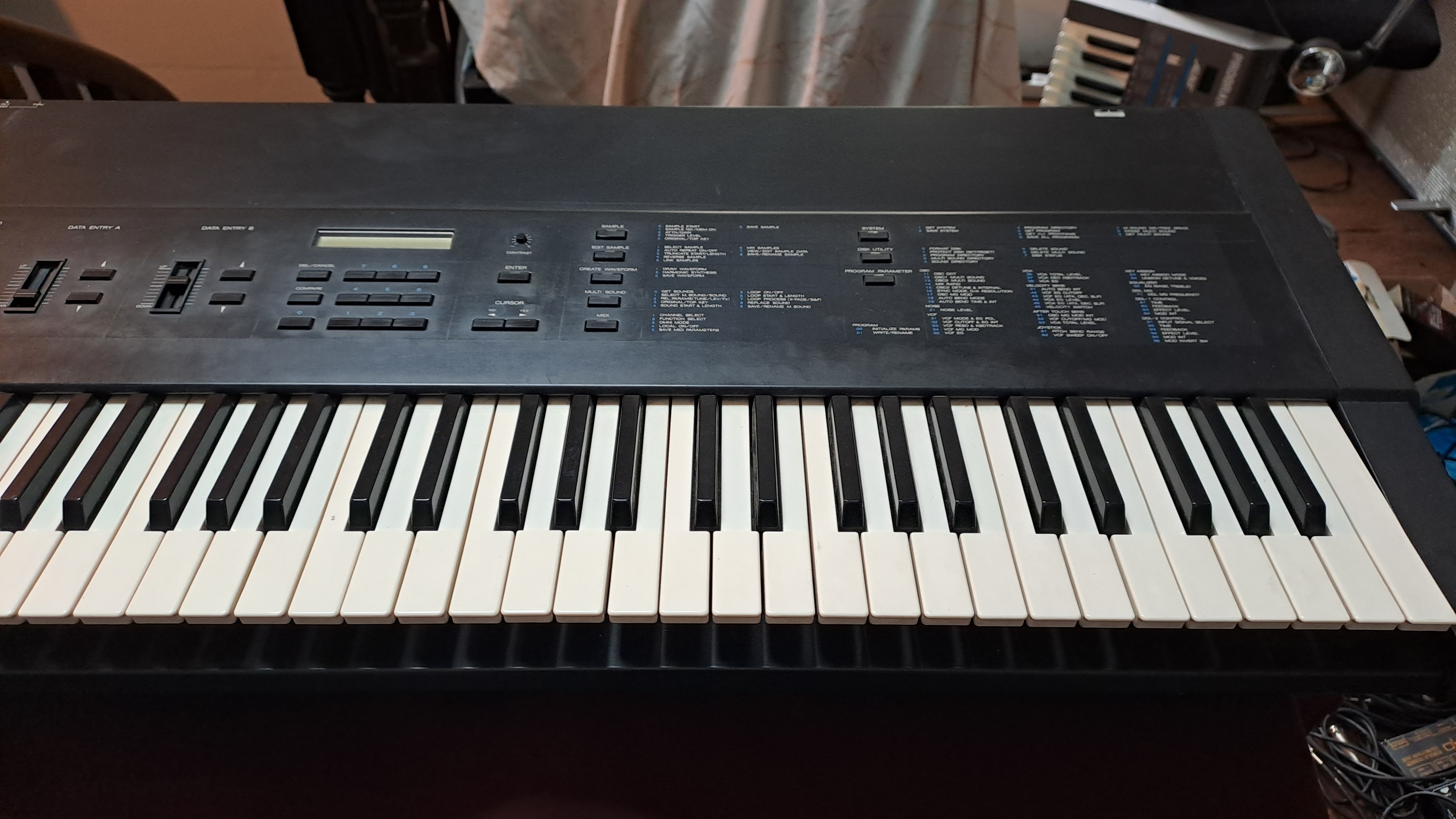 Korg DSS1 Synthetiseur/ sampleur 