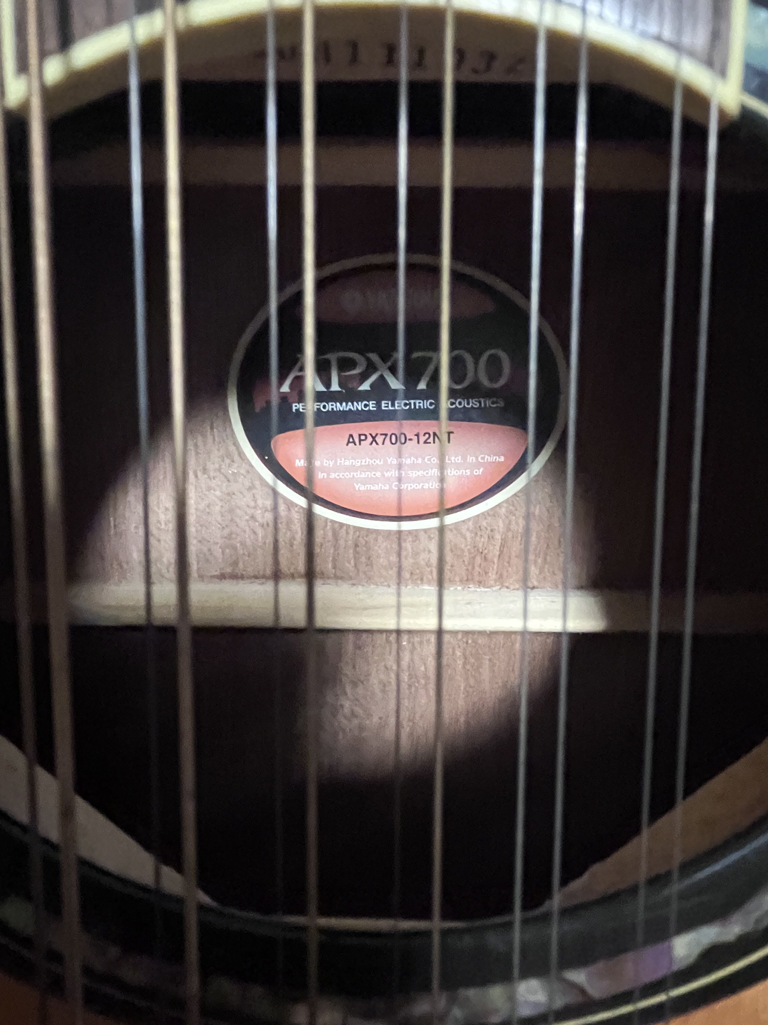 Yamaha APX700-12 (38234)