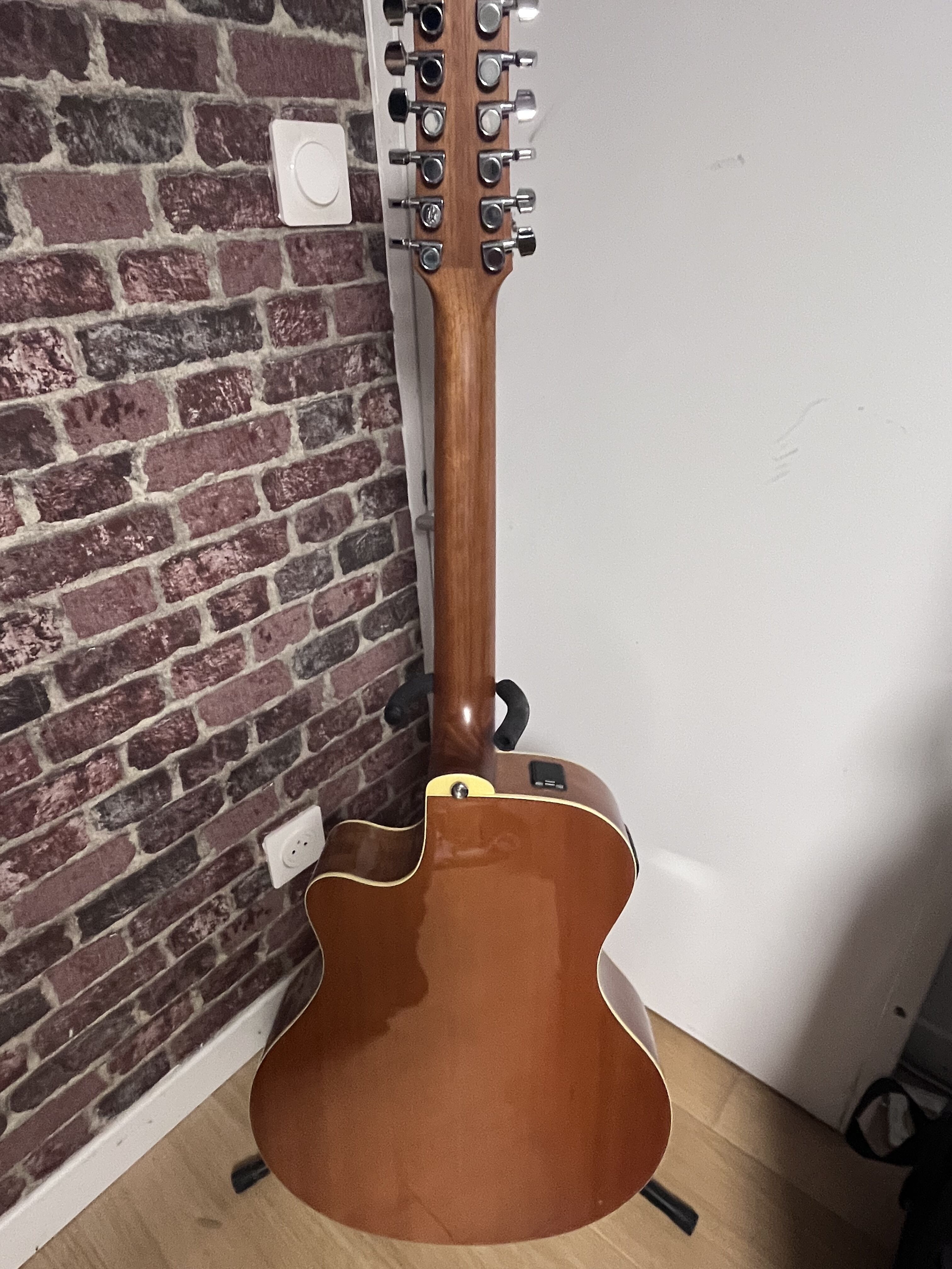 Yamaha APX700-12 (90585)