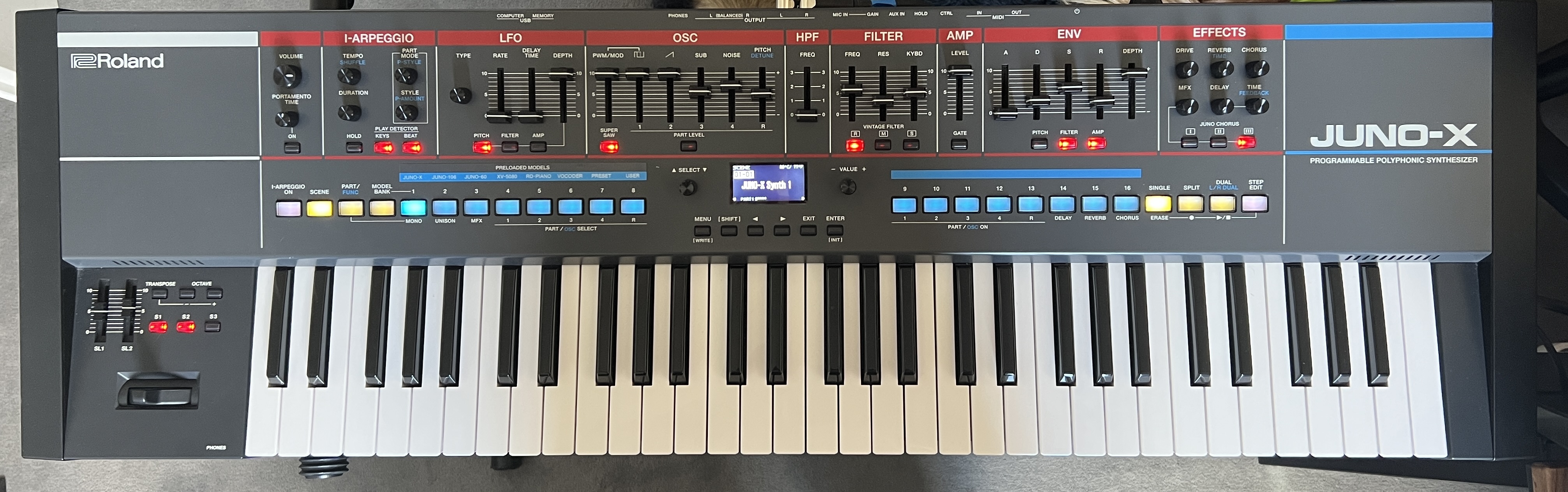 Roland Juno-X (12000)