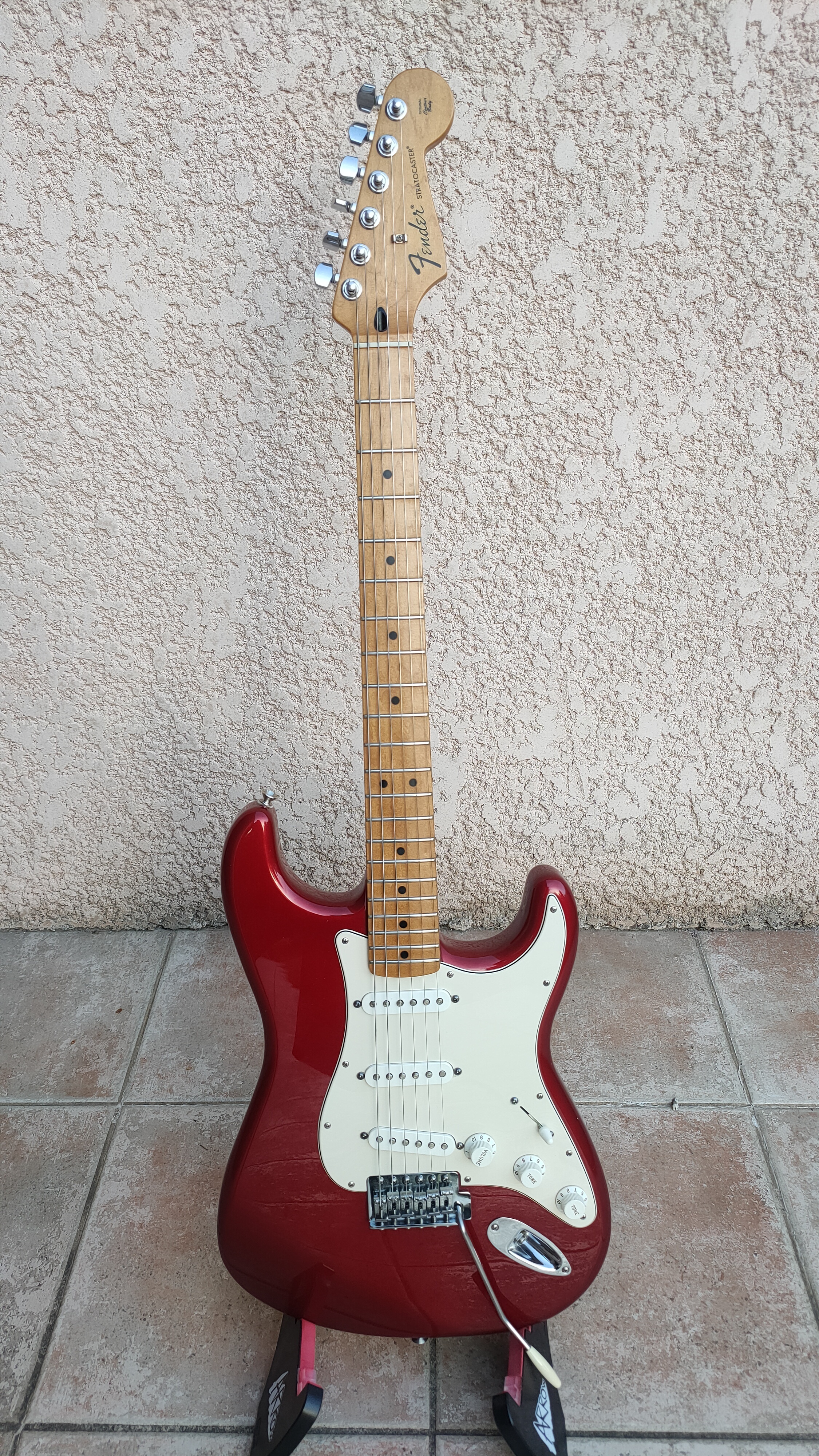 Guitare électrique Fender MIM 2009 Stratocaster candy tangerine (car tint)