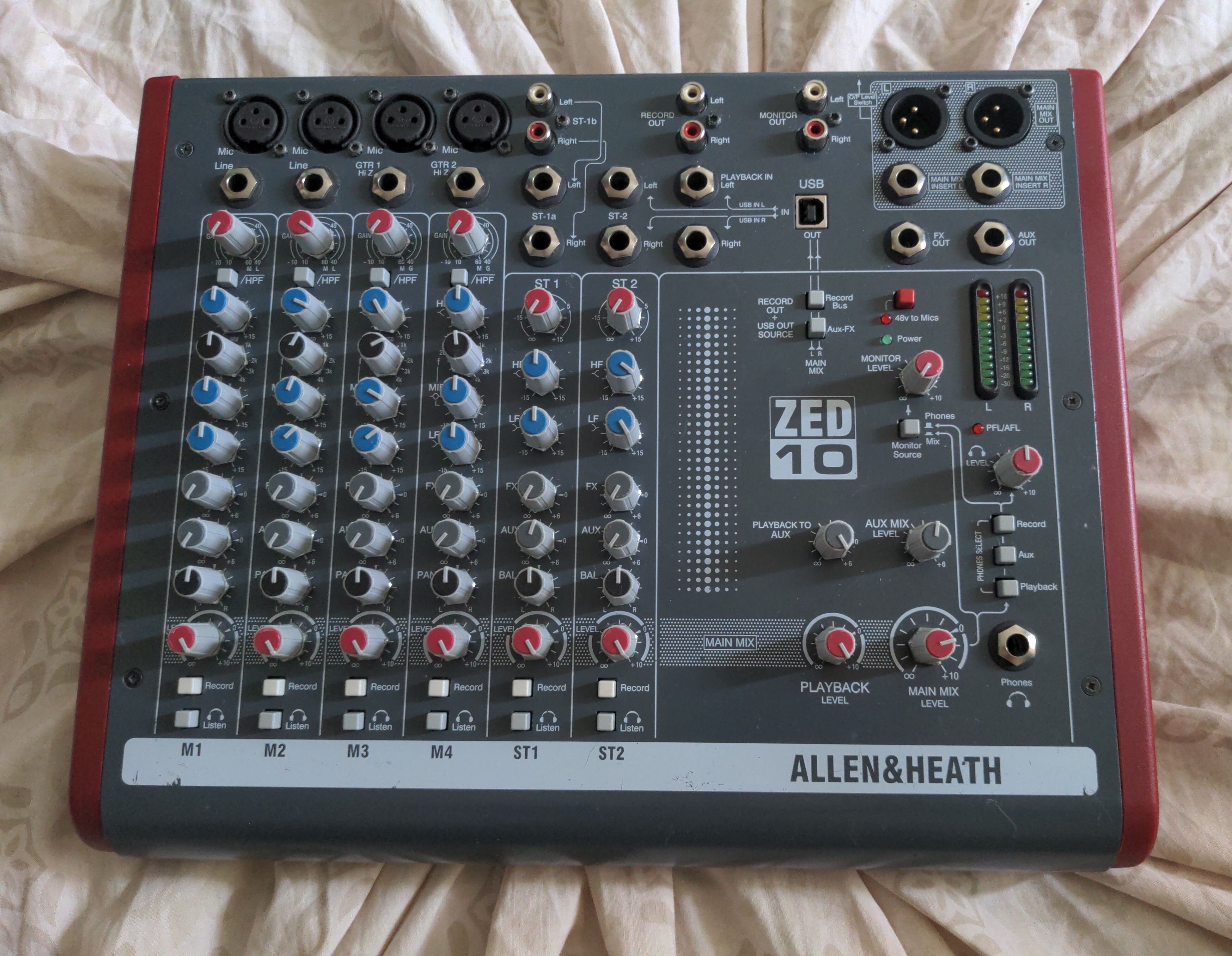 Table de mixage Allen & Heath Zed10