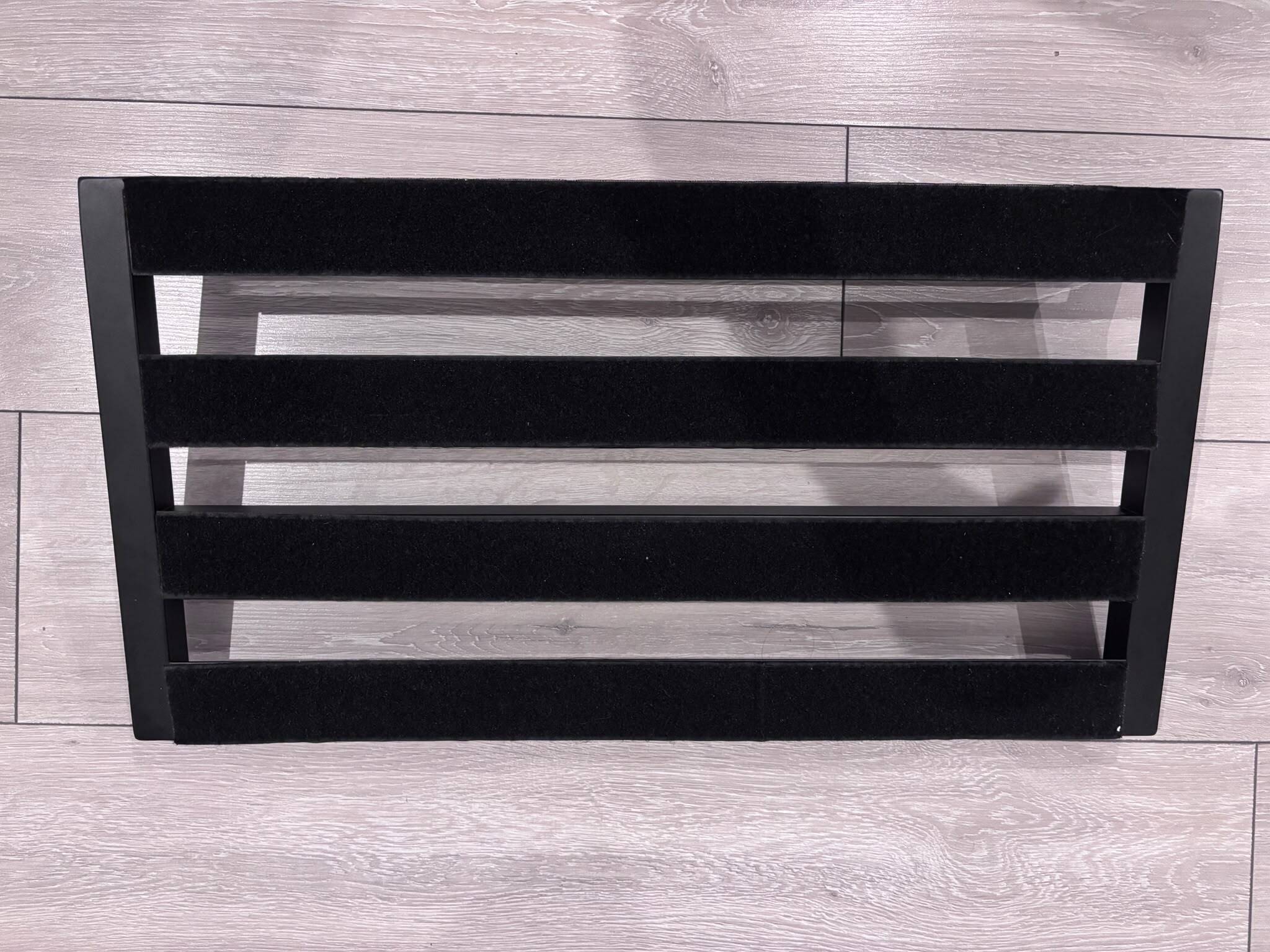 Pedalboard au-dessus