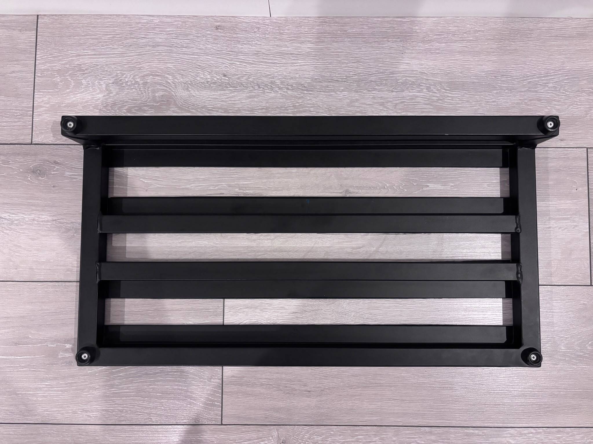 Pedalboard en-dessous