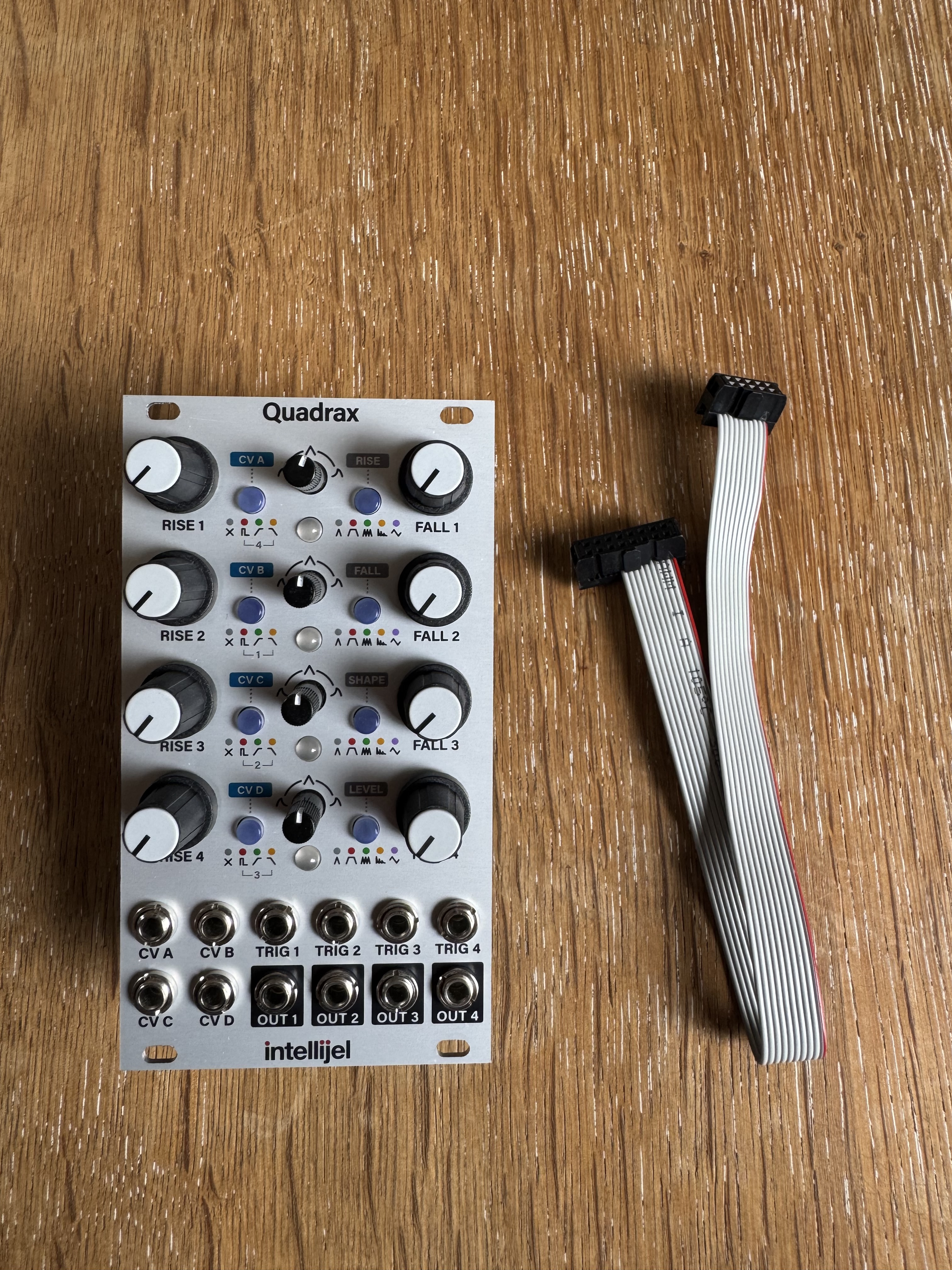 A VENDR Intellijel - Quadrax