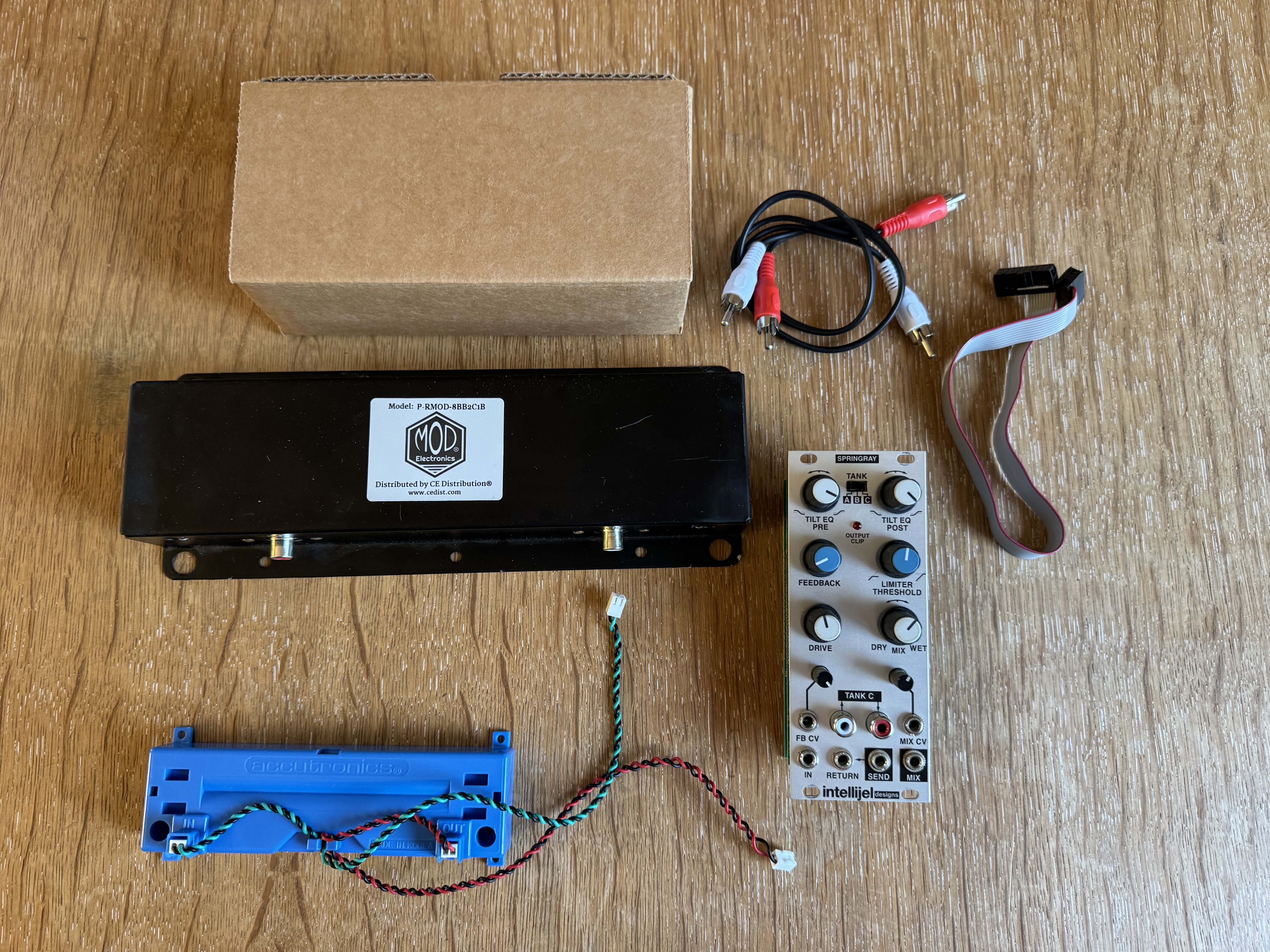 A VENDR Intellijel  Springray (Version 1) avec 2 tank