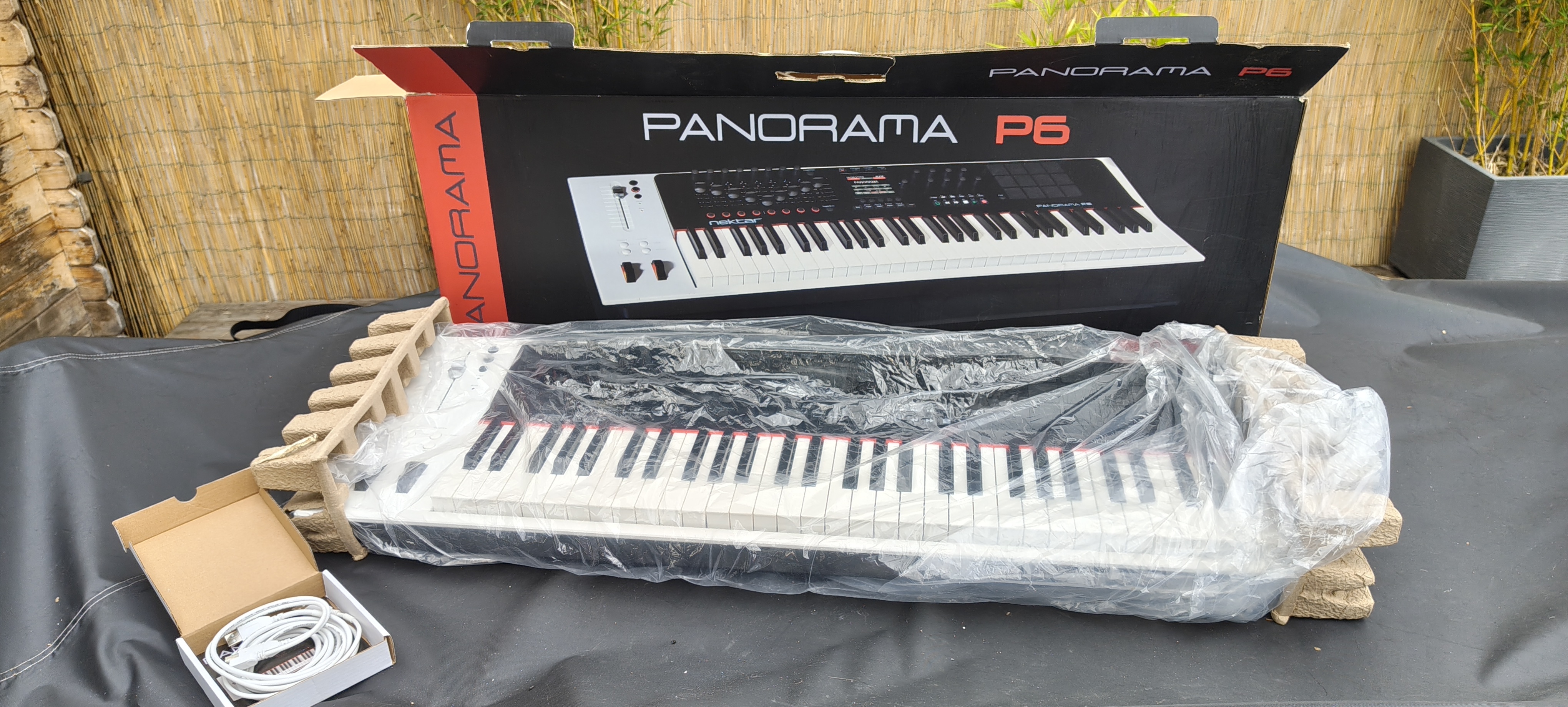 Nektar Panorama P6 - clavier maître 61 touches, fader motorisé, boîte