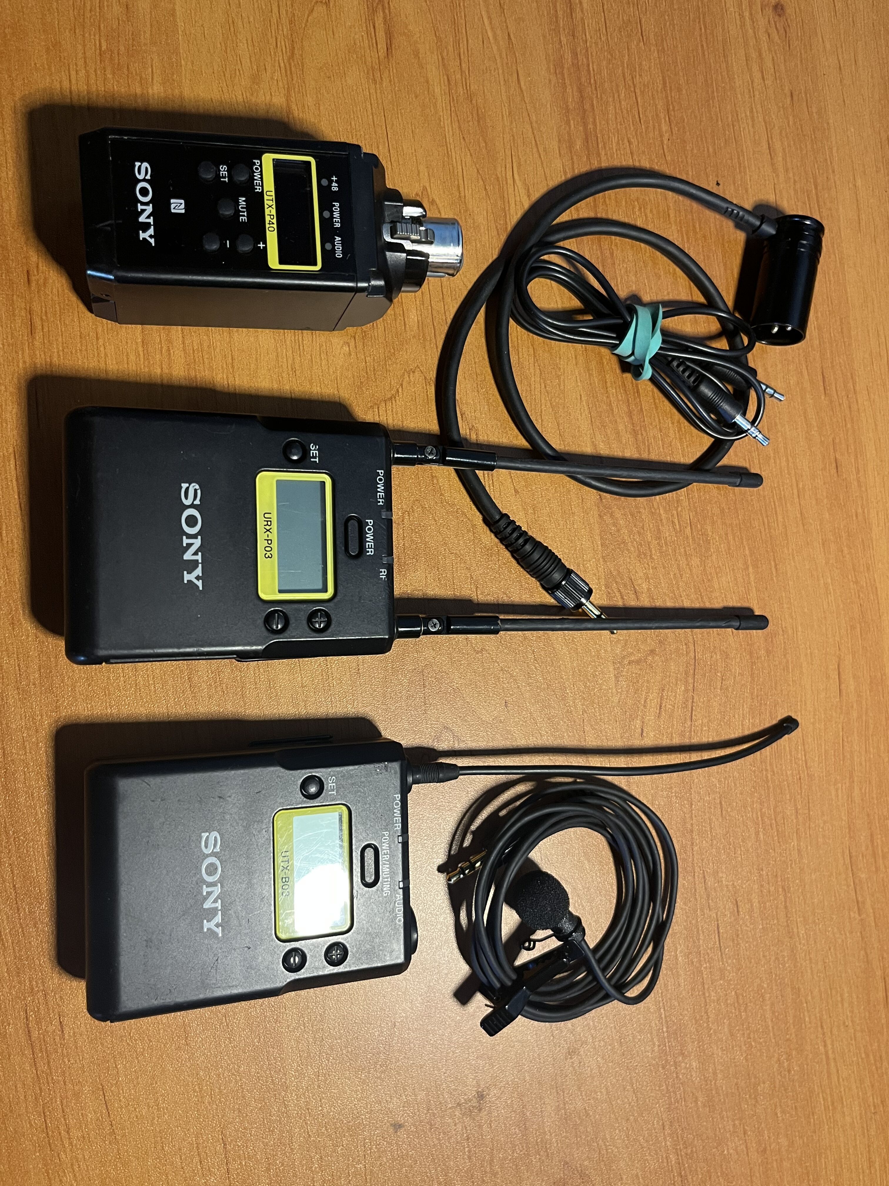 Pack Micro sans fil Sony HF URX-P03 + UTX-B03 + UTX-P40 XLR 48V - Bande 21