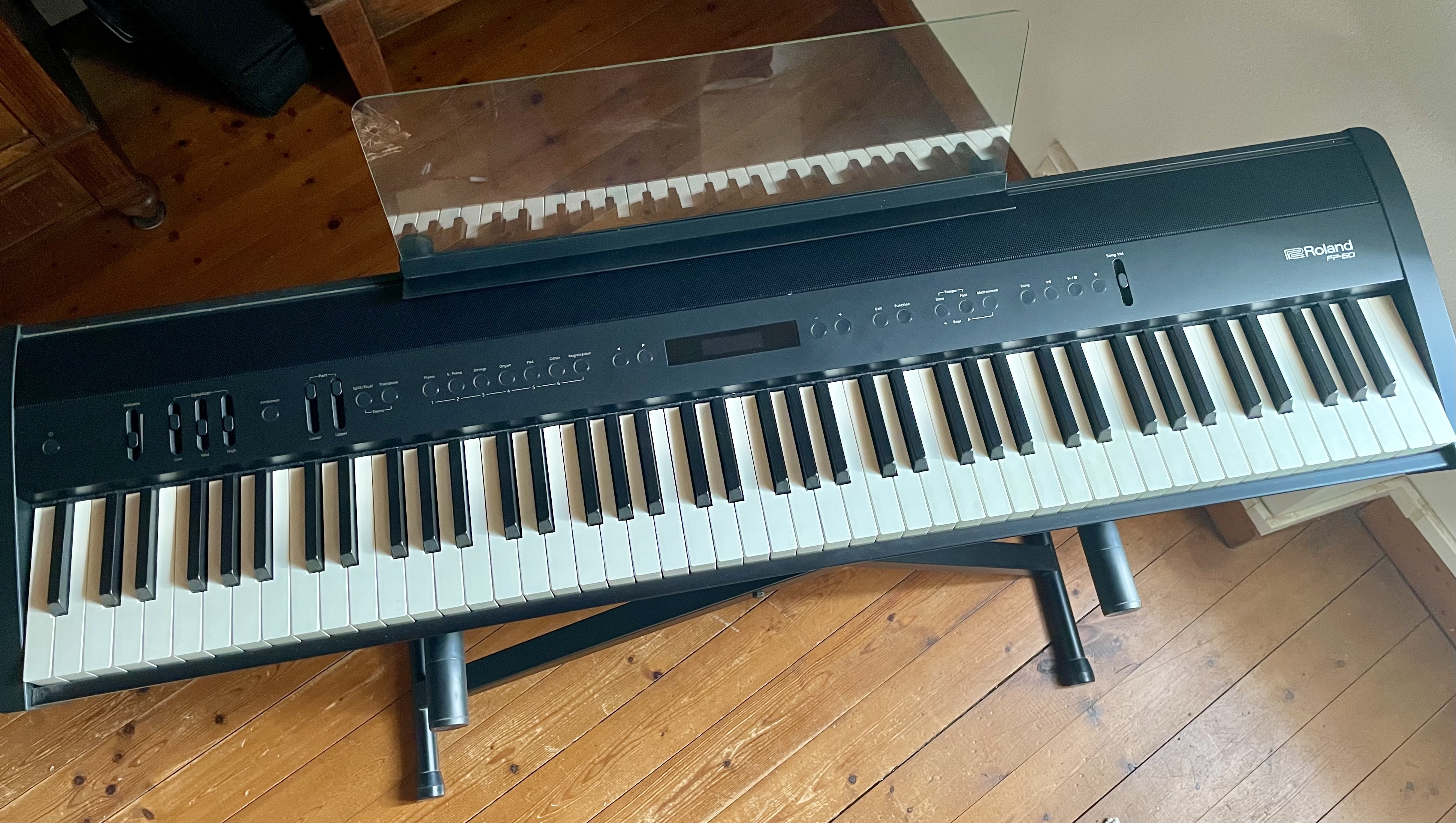 Pack Piano numérique Roland FP-60 + Support RTX & Housse