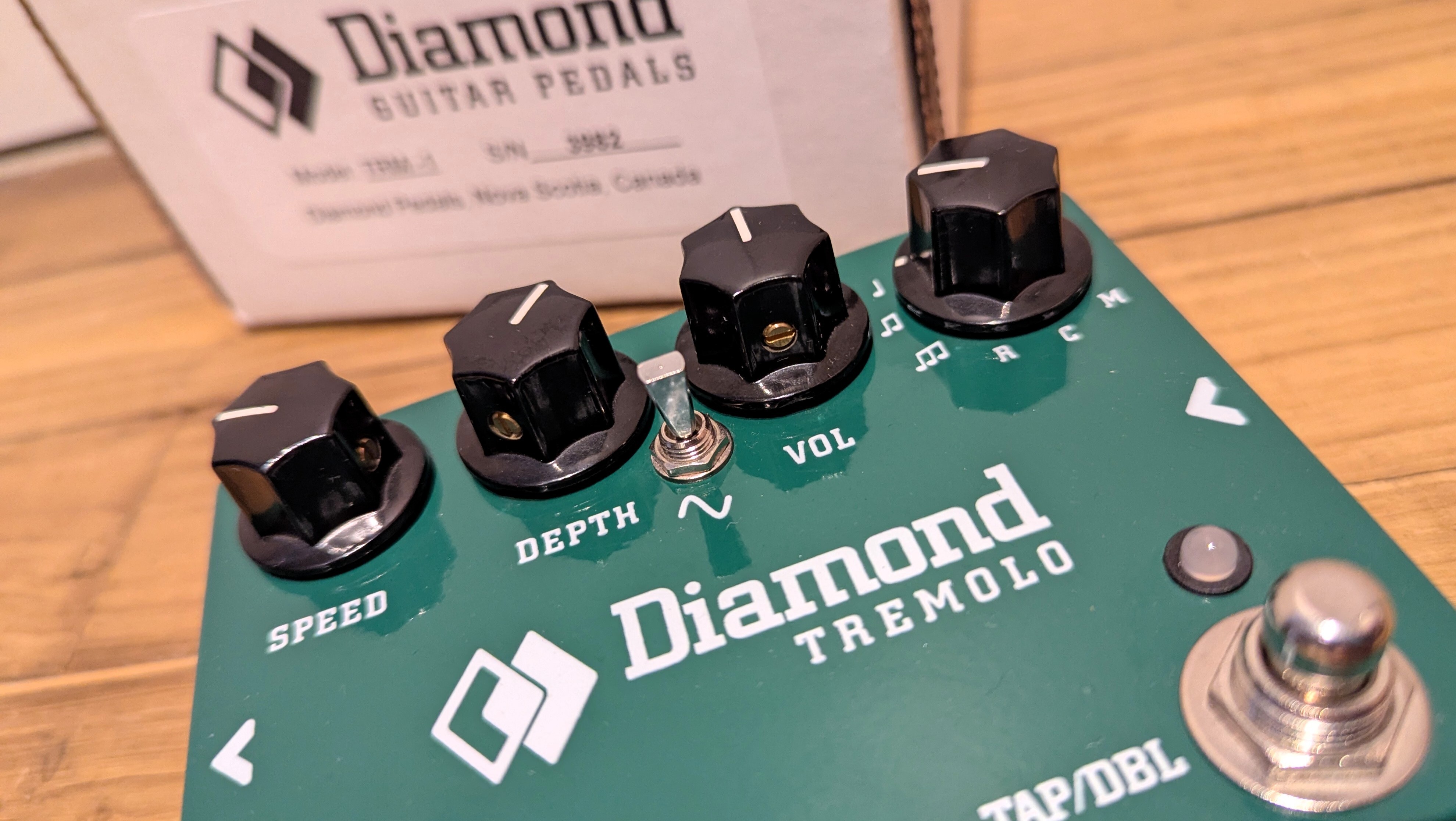 Diamond-Tremolo-TRM-1 03