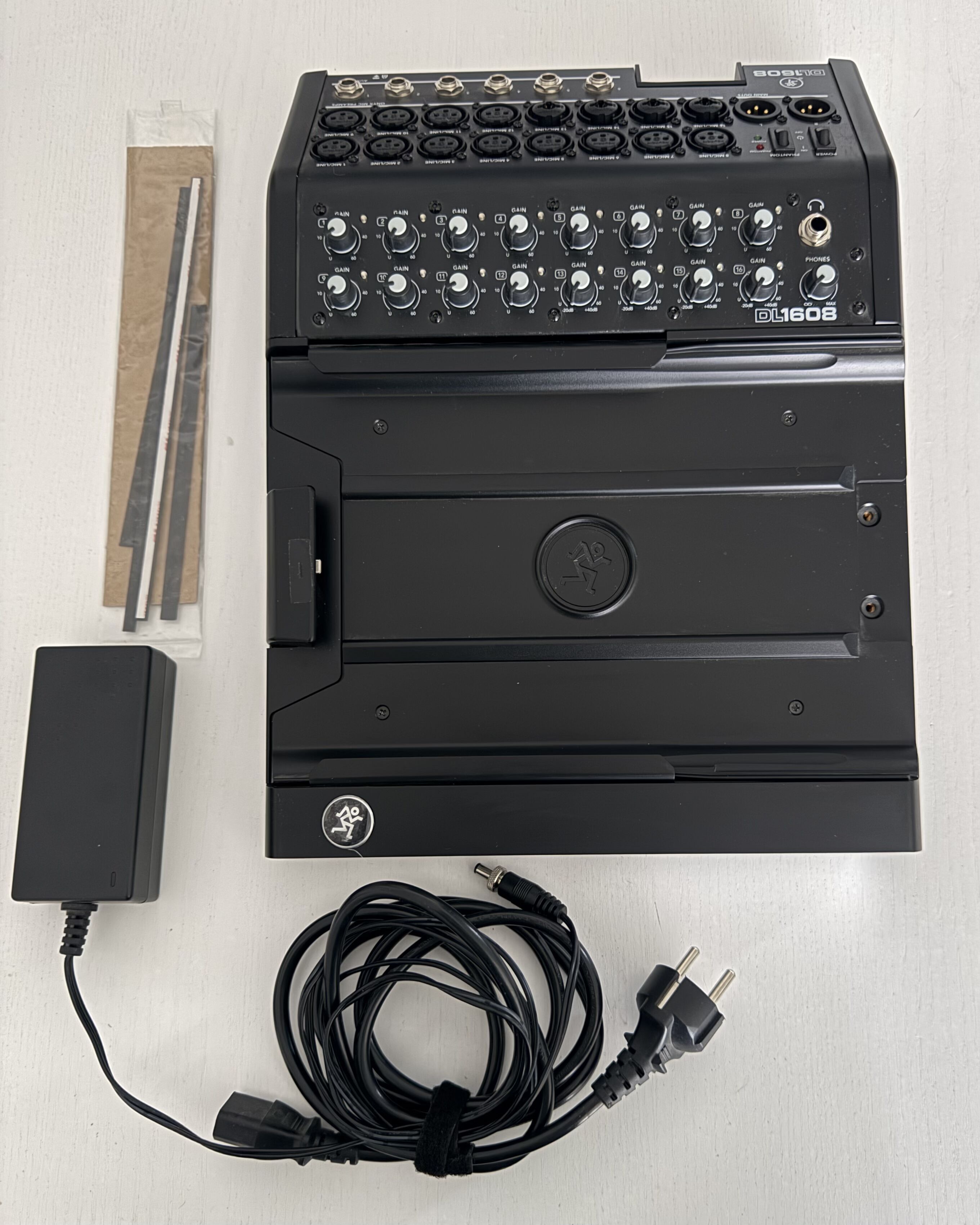 Mackie DL1608 (Lightning) – Firmware à jour MF5