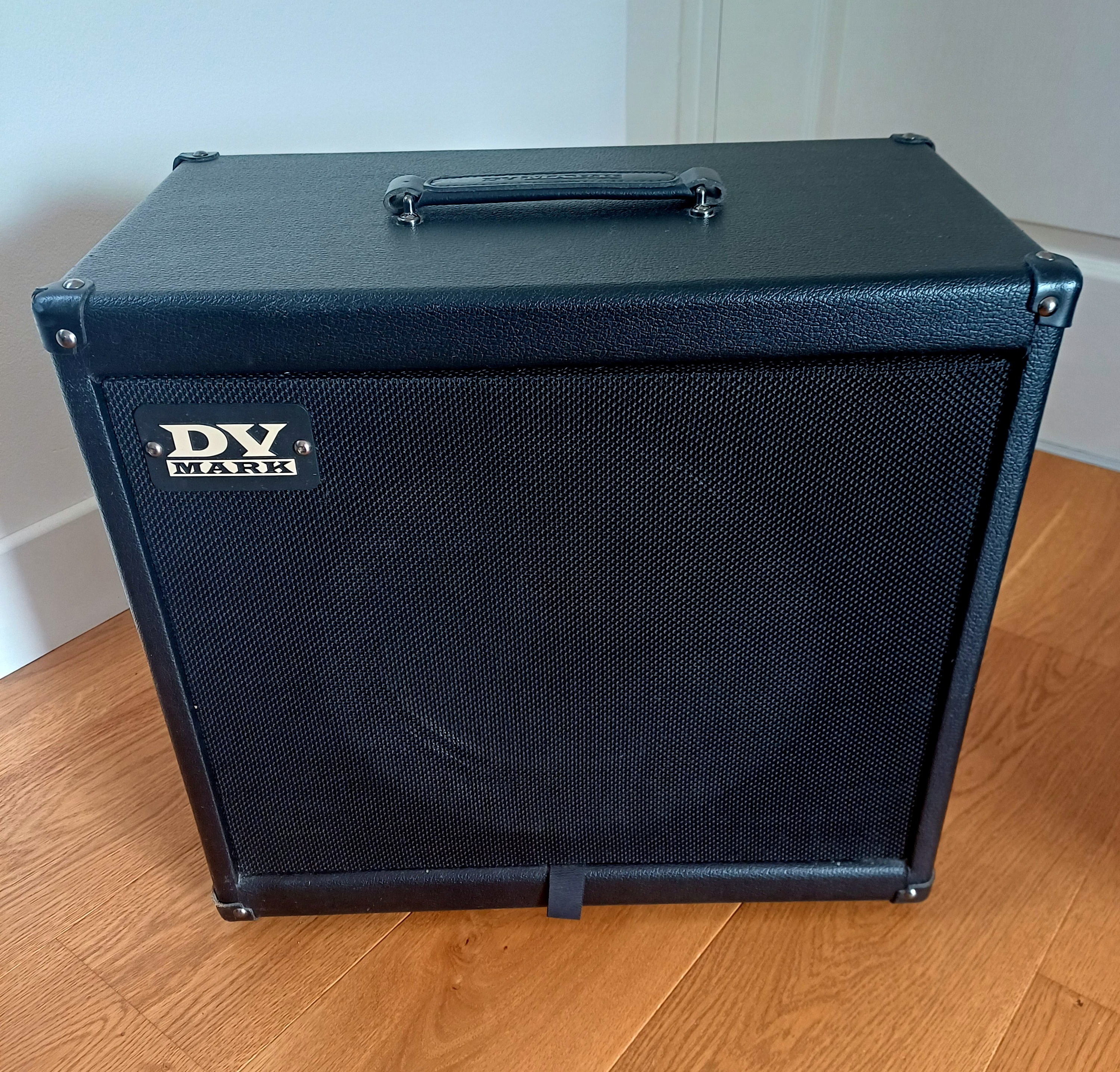 DV Mark Neoclassic 112 small 