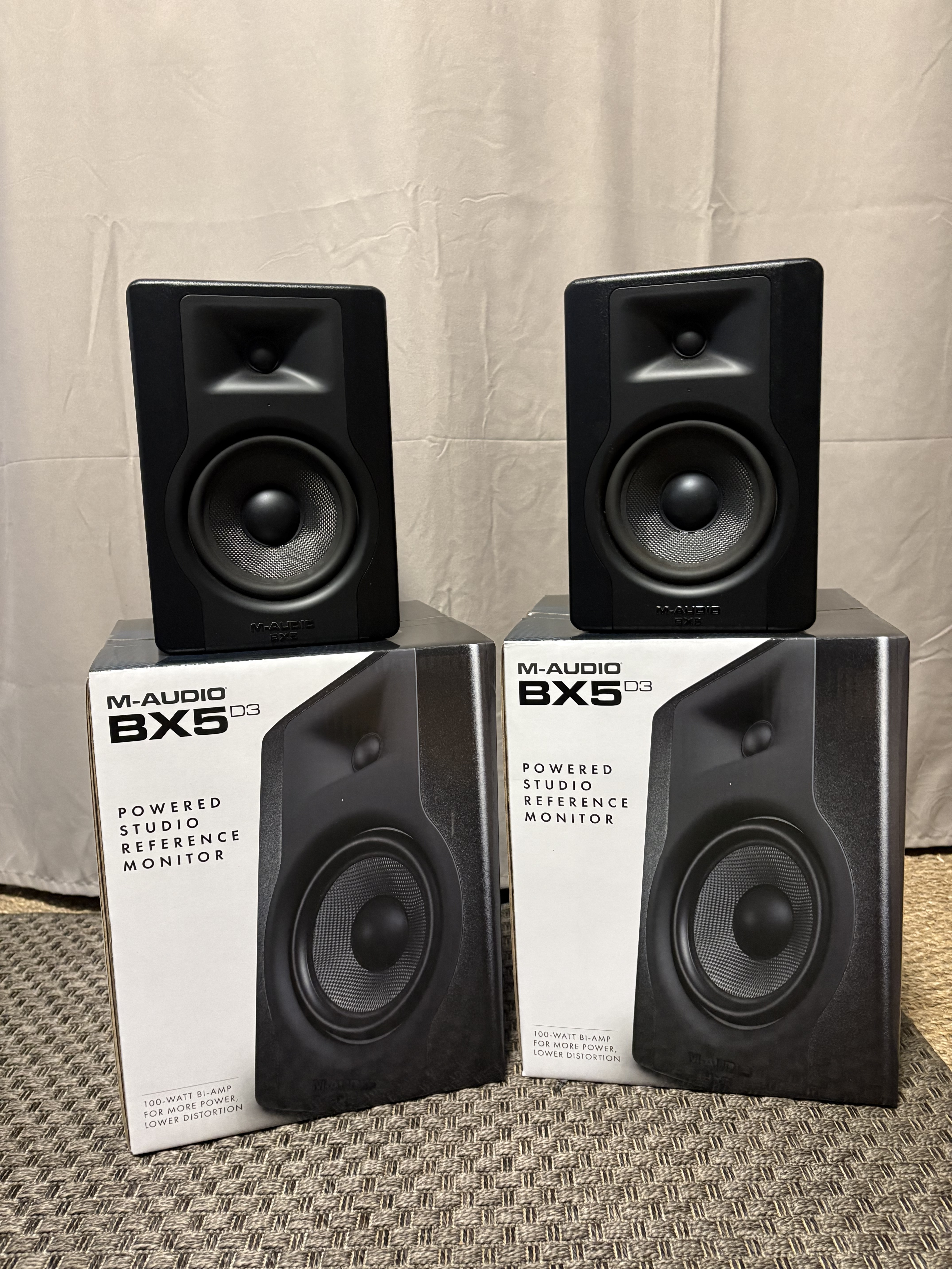  Paire d’enceintes de monitoring M-Audio BX5 D3 – État comme neuf (Avec boîtes)