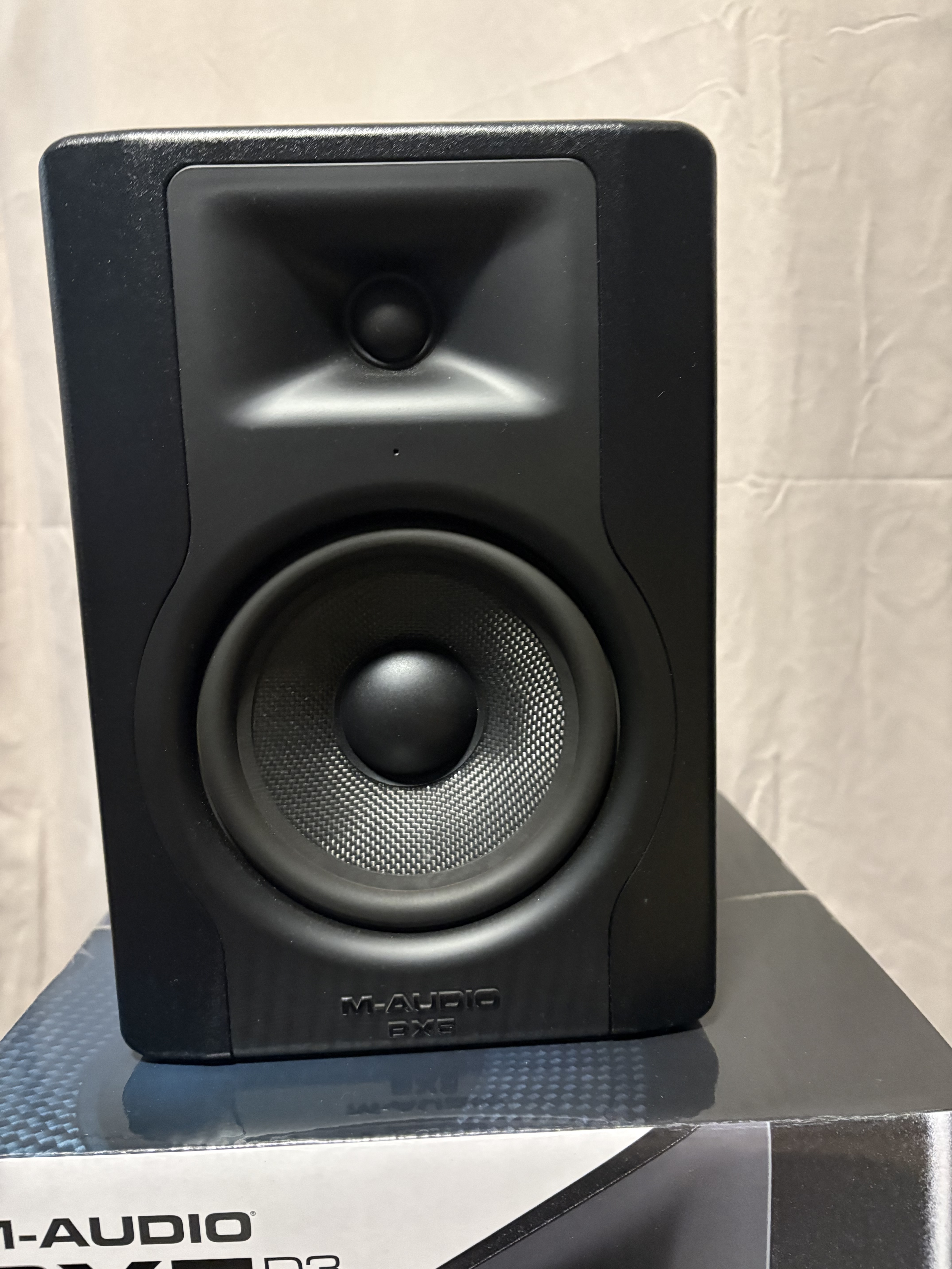 Native Instruments Komplete Kontrol M32 (82396)