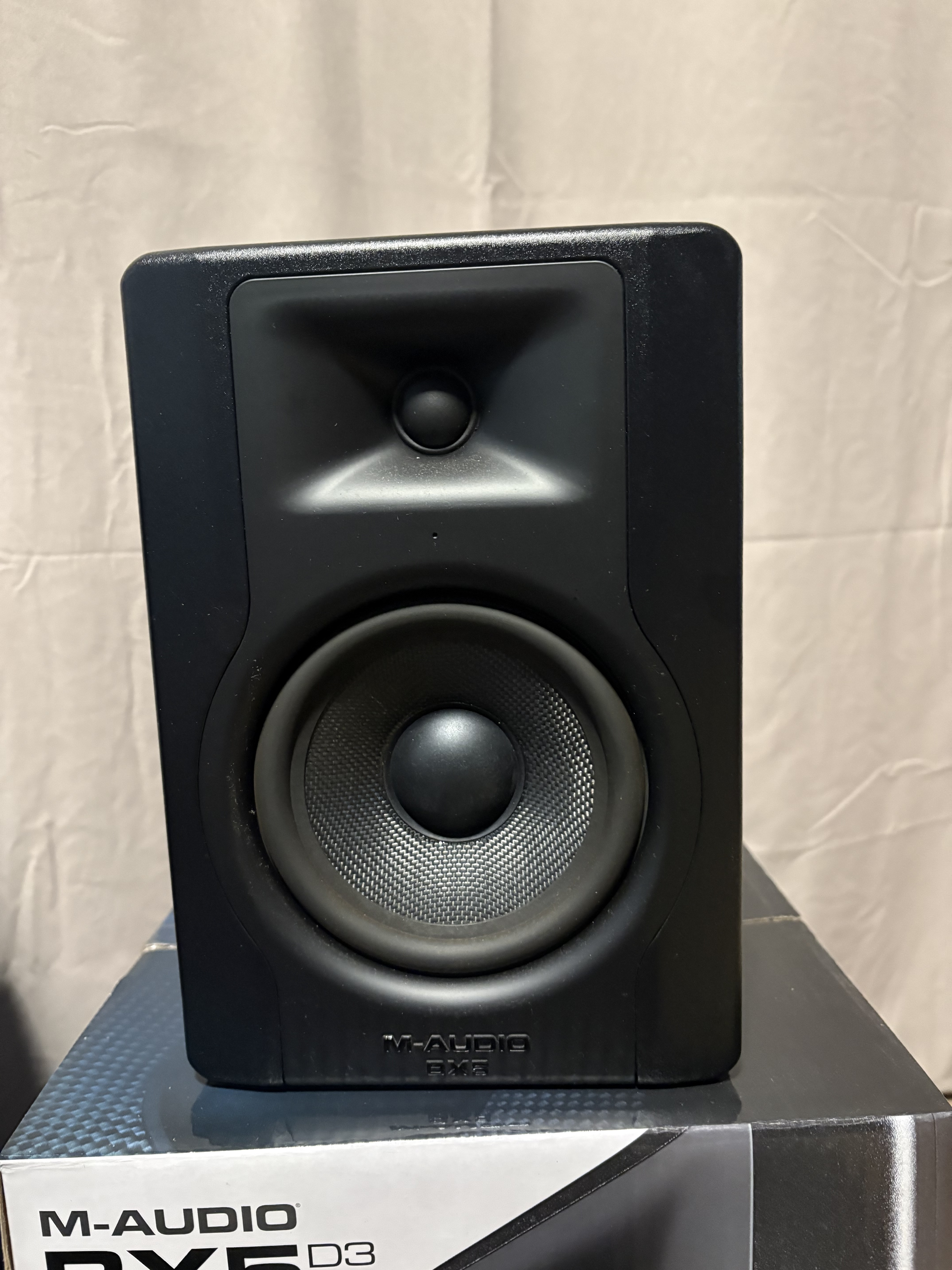 Native Instruments Komplete Kontrol M32 (42731)