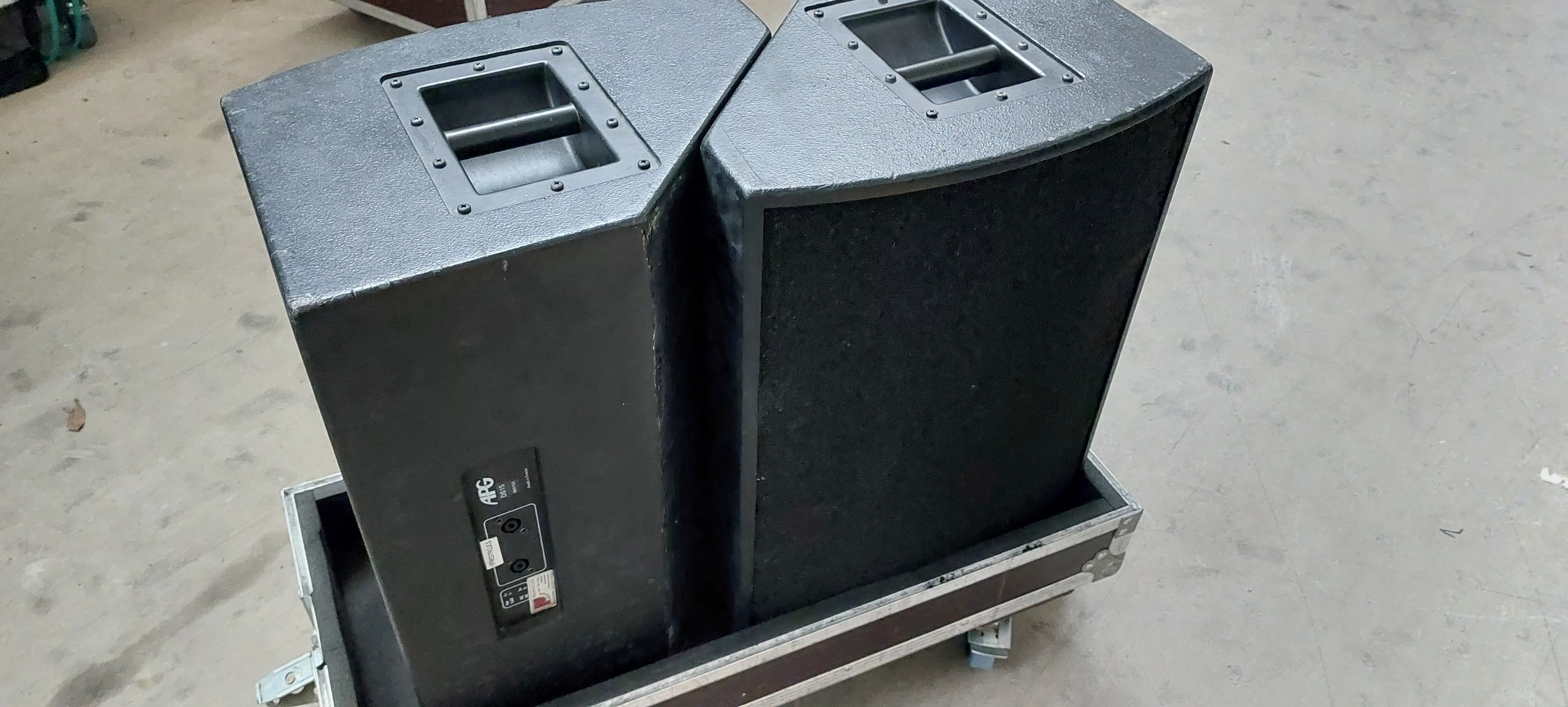 Vends Enceintes APG DS15