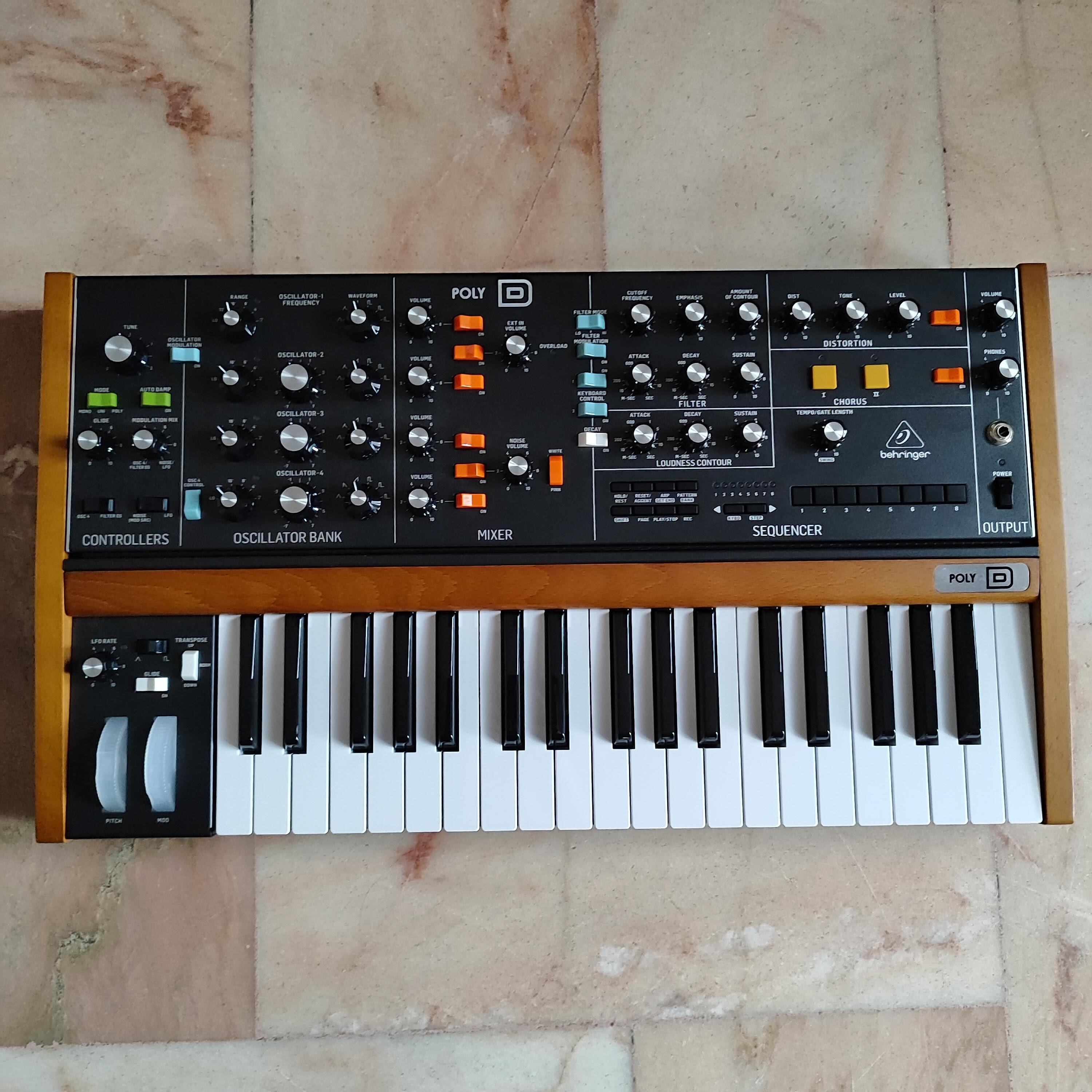 Behringer Poly-D
