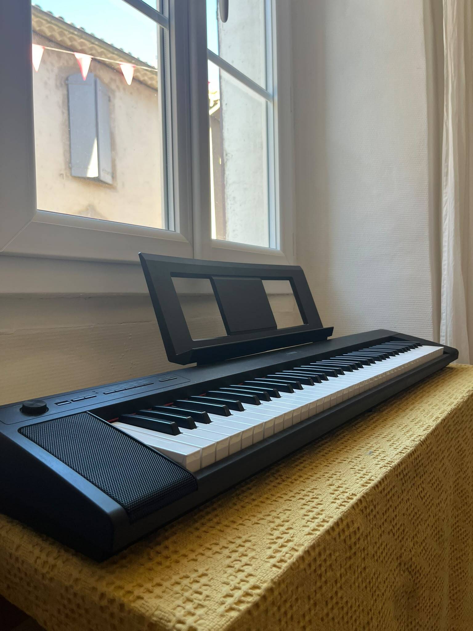 Piano numérique Yamaha Piaggero NP-32