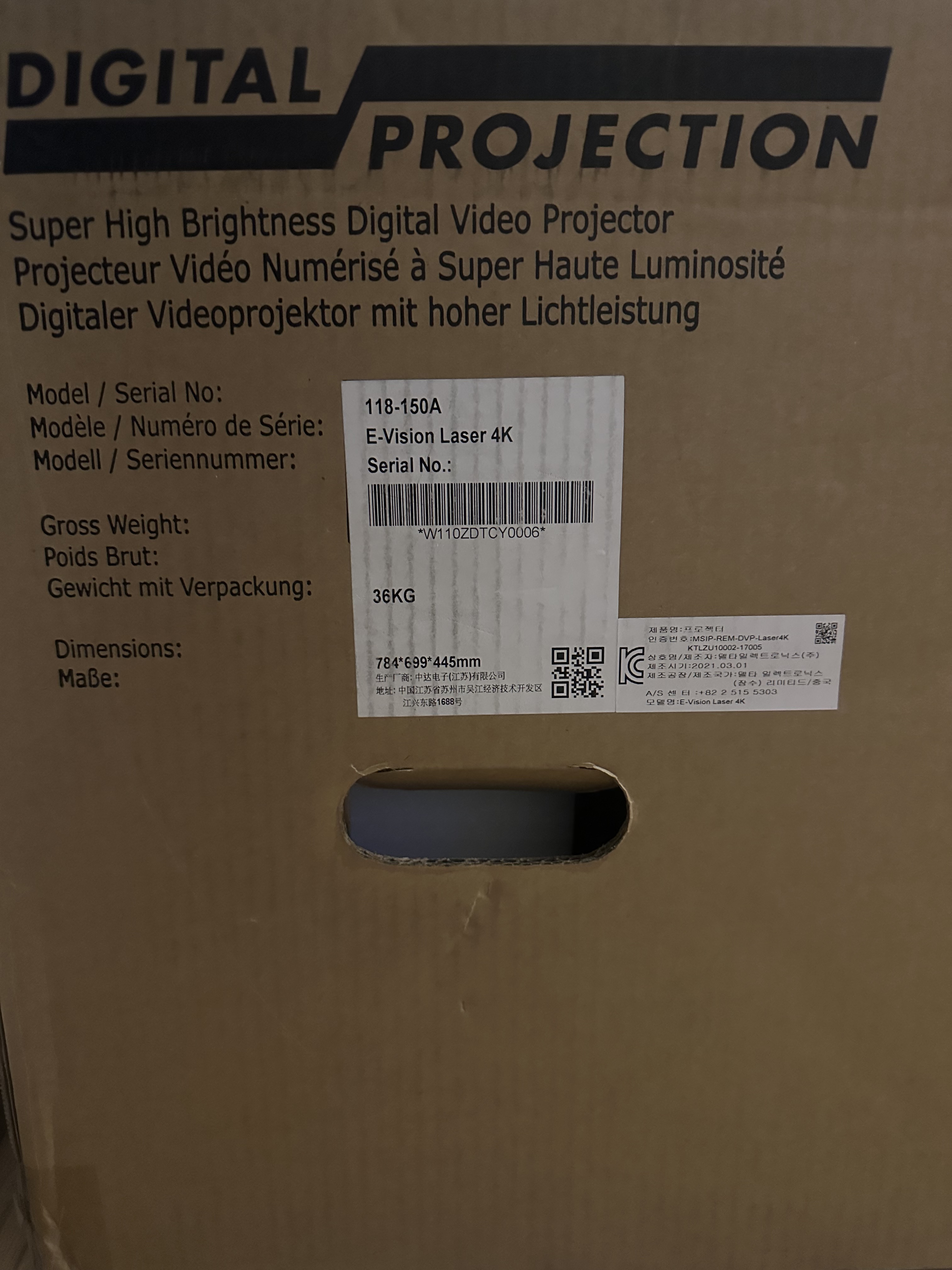 Digital projection E- Vision laser 4k
