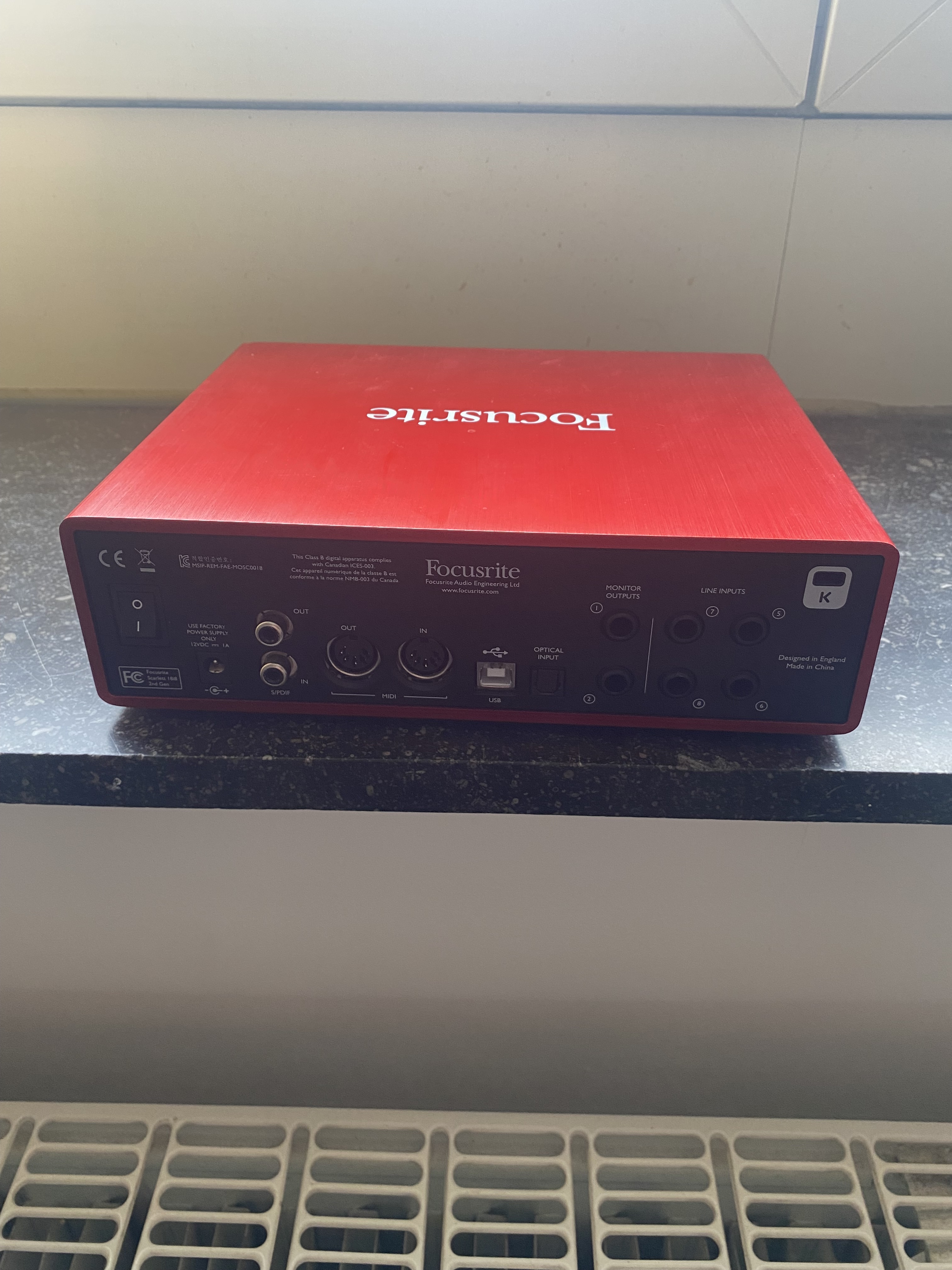 Vends Focusrite Scarlett 18i8 - 2ème génération 
