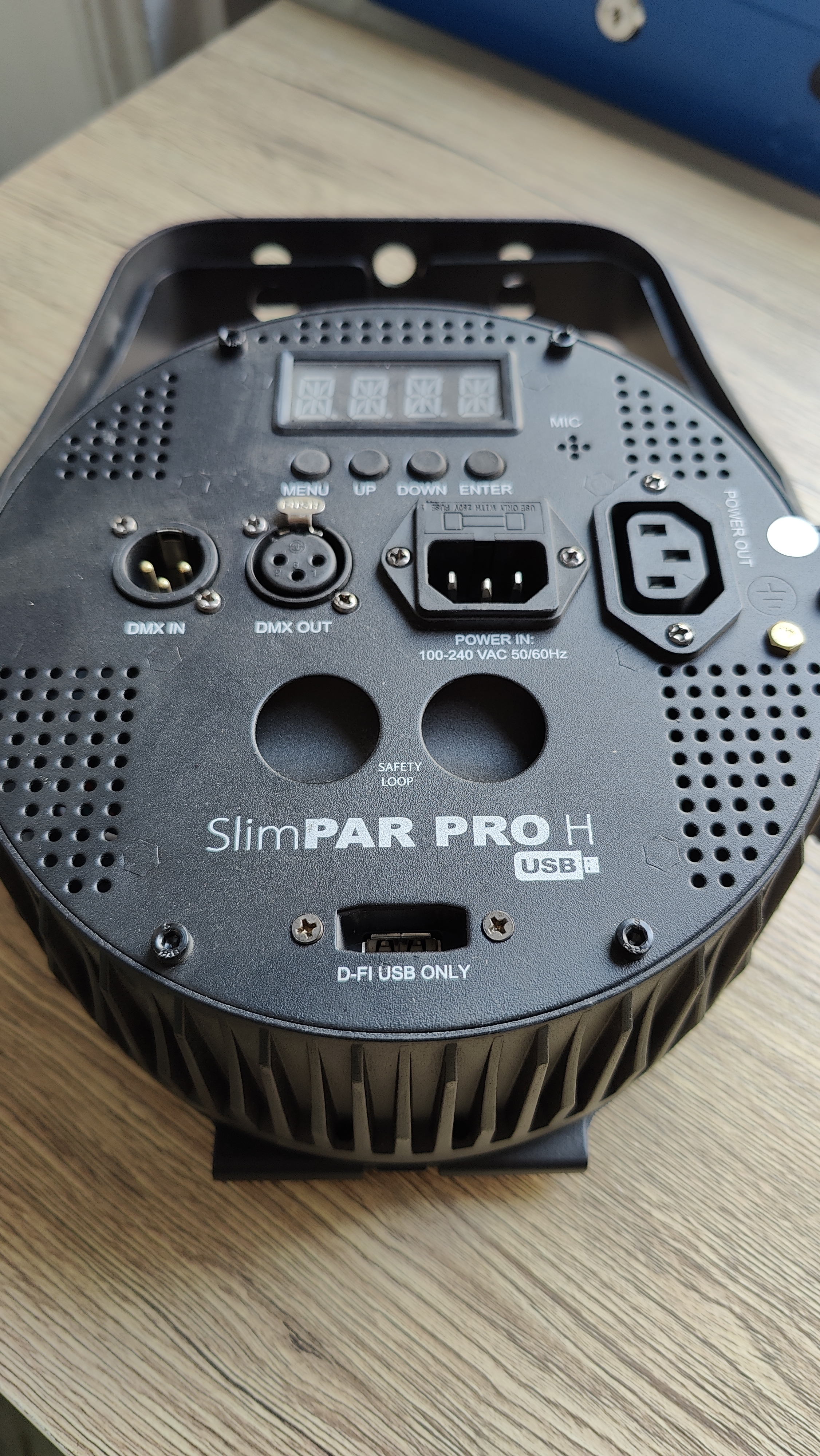1 X SLIM PAR PRO H