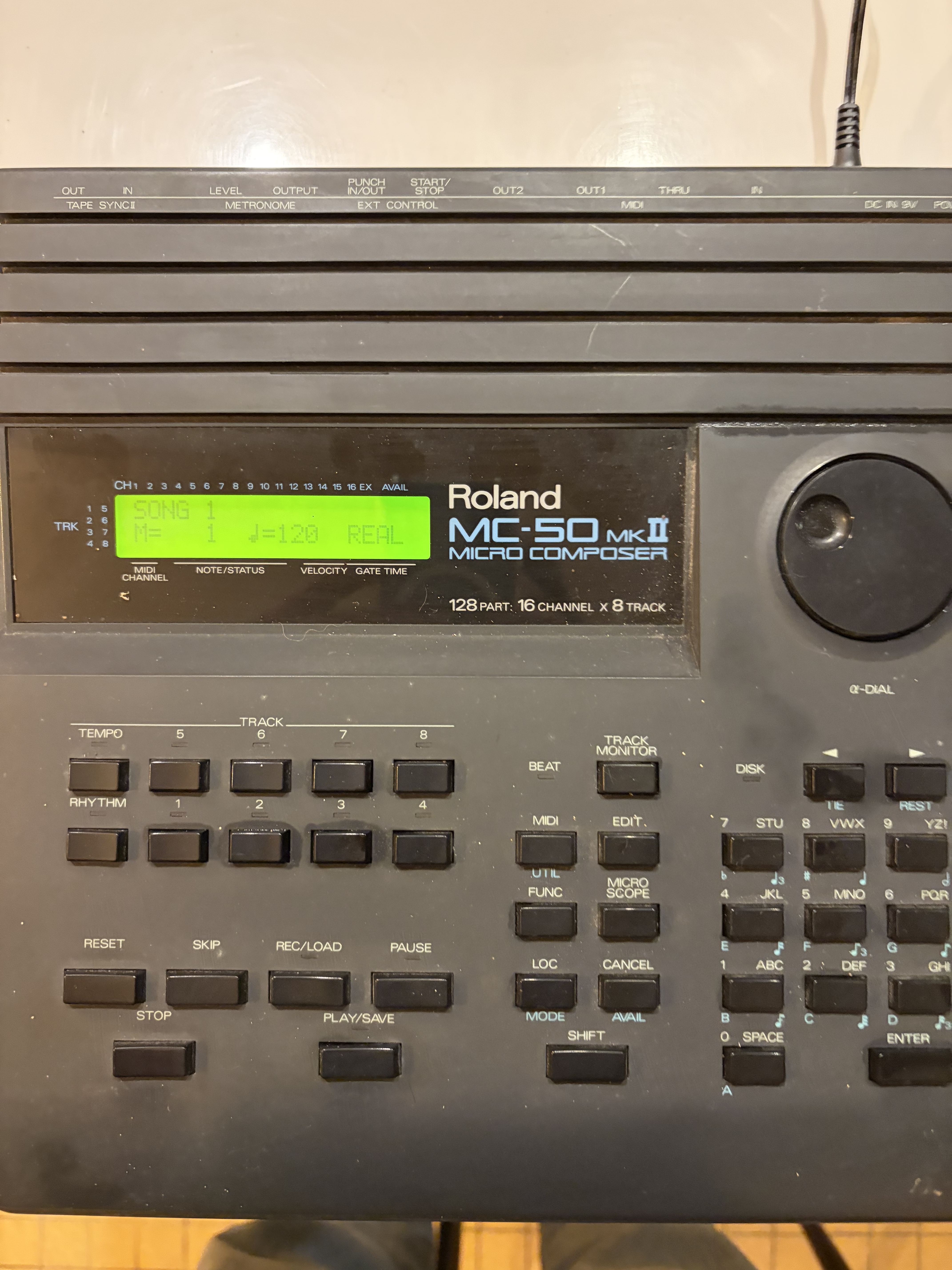 Roland MC-50 MkII – Séquenceur MIDI vintage