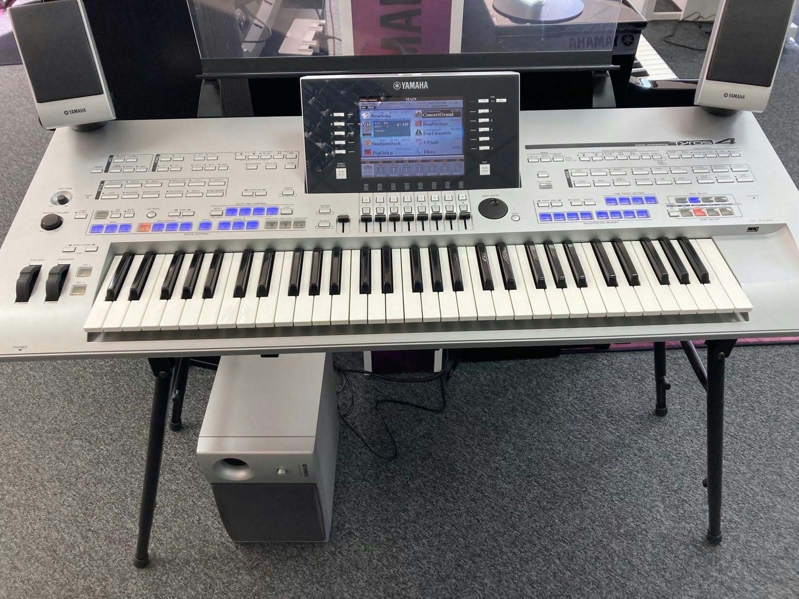 Yamaha Tyros 