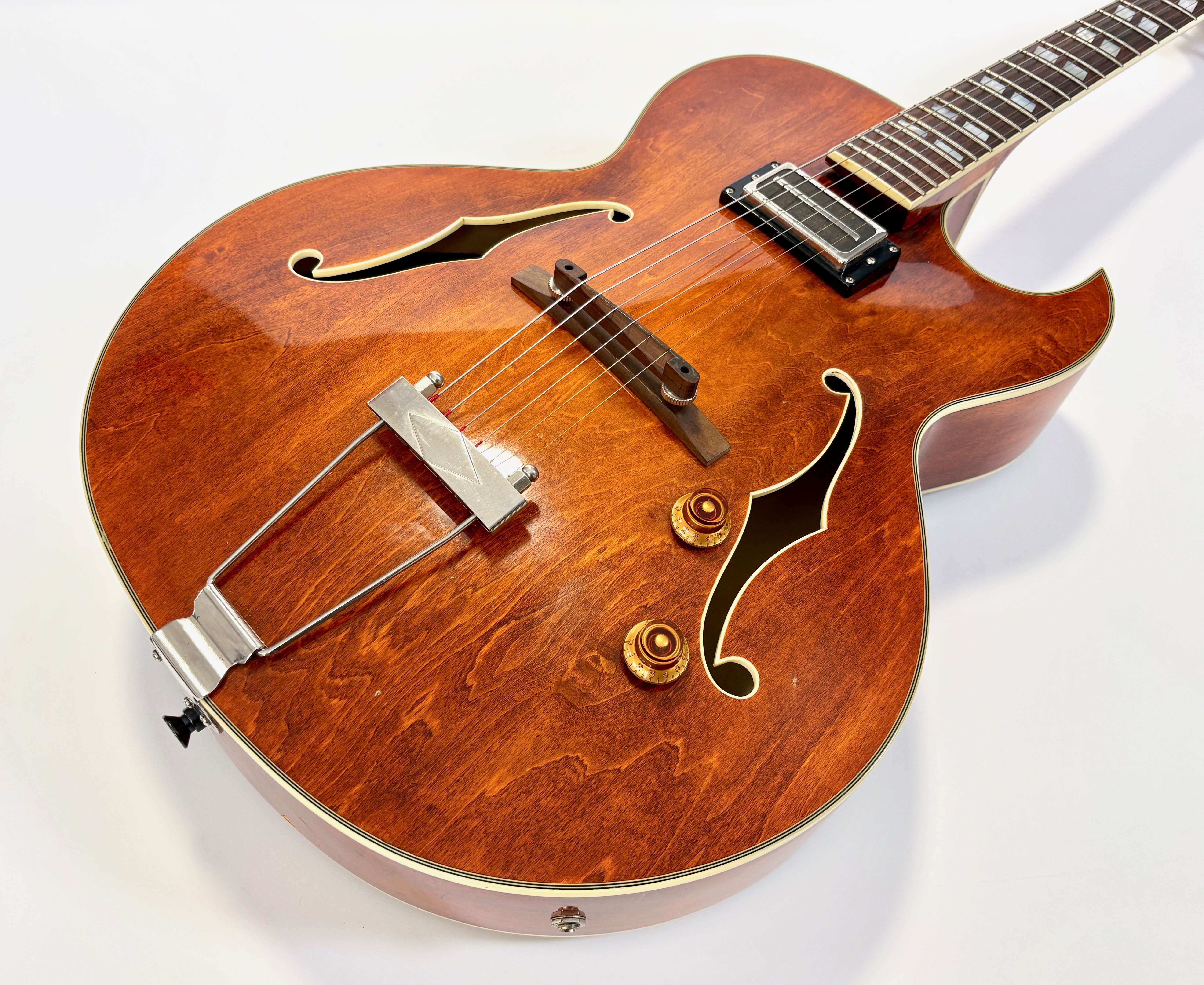 Eastman AR371CE (77187)
