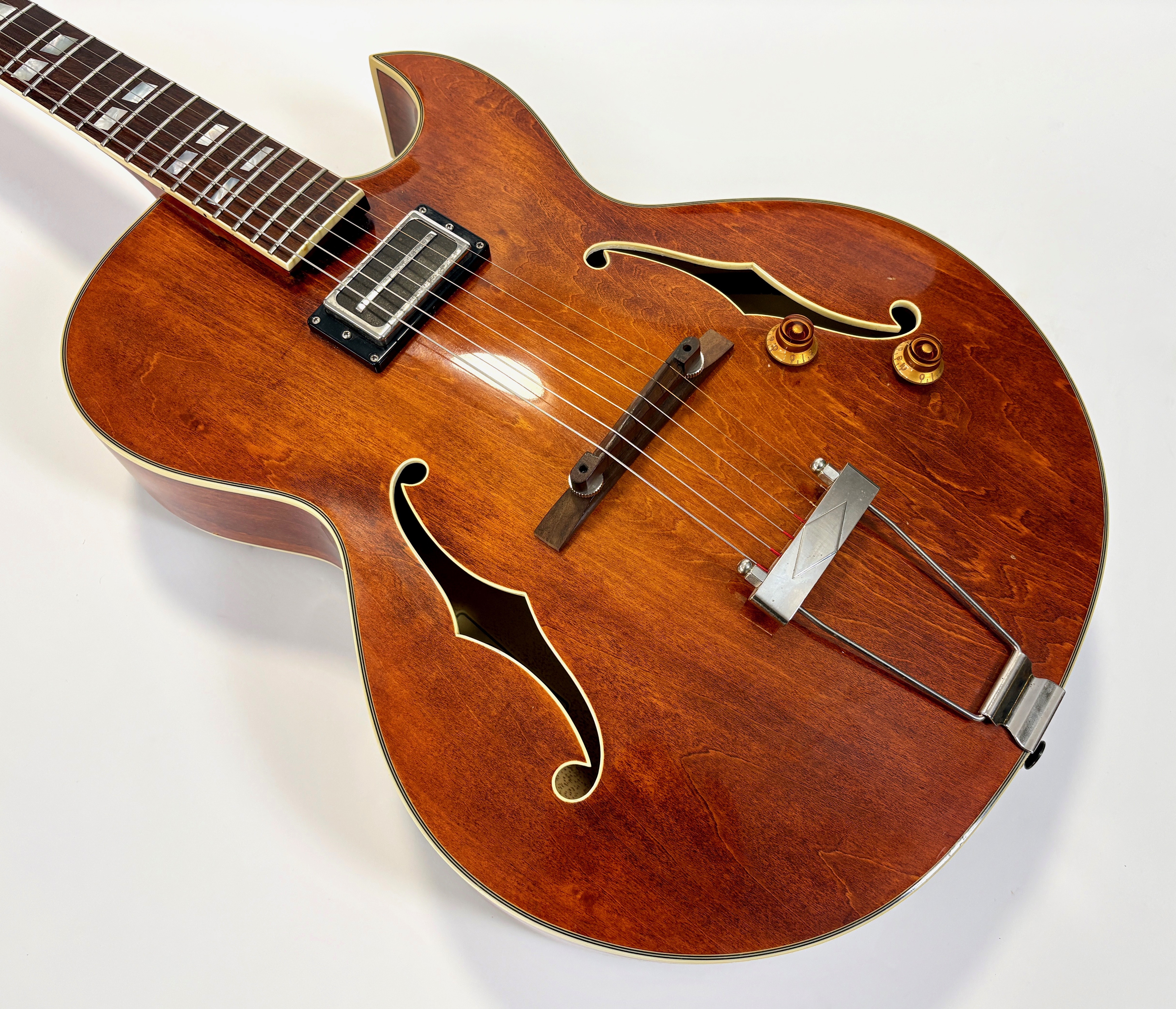 Eastman AR371CE (23962)