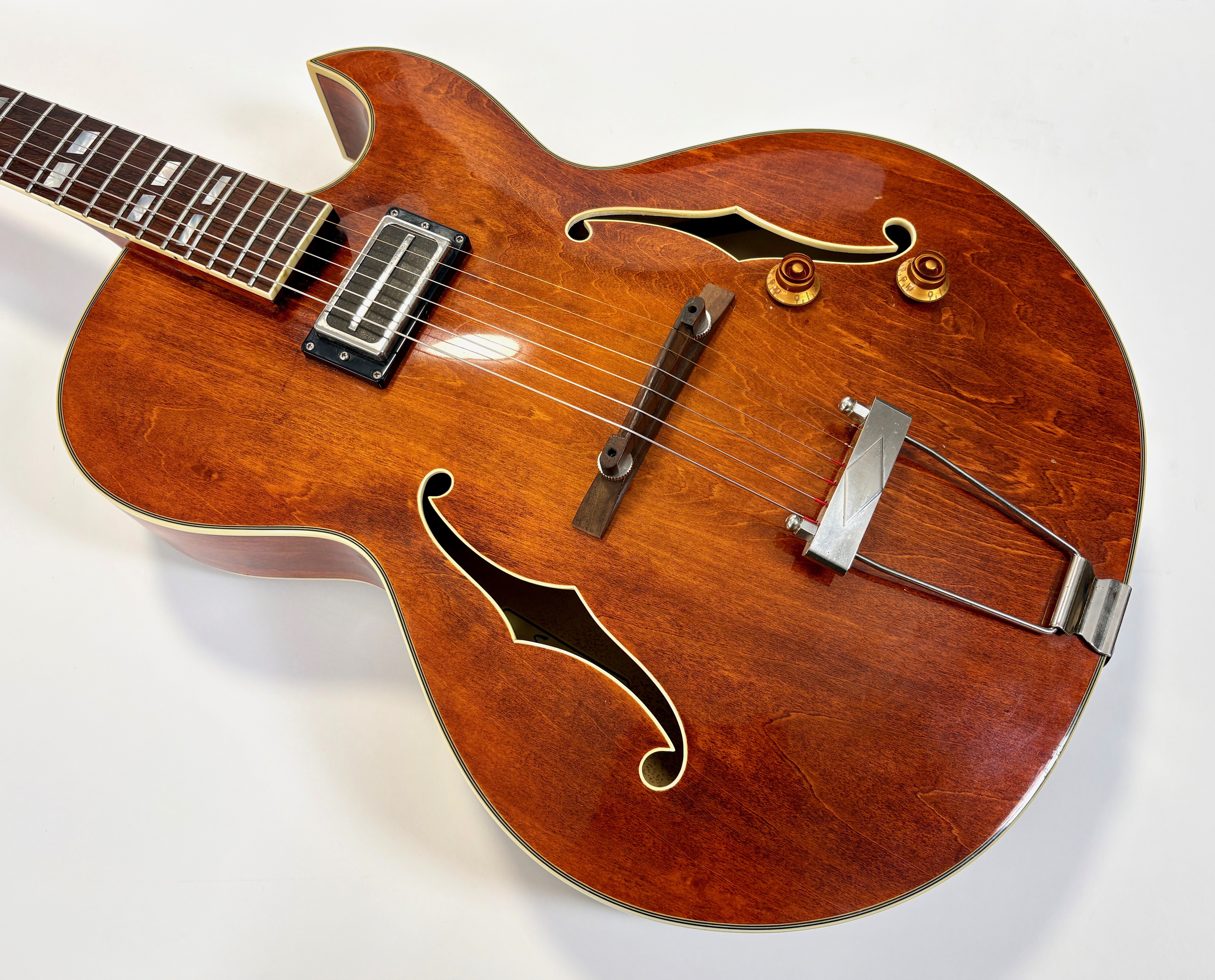 Eastman AR371CE (31200)