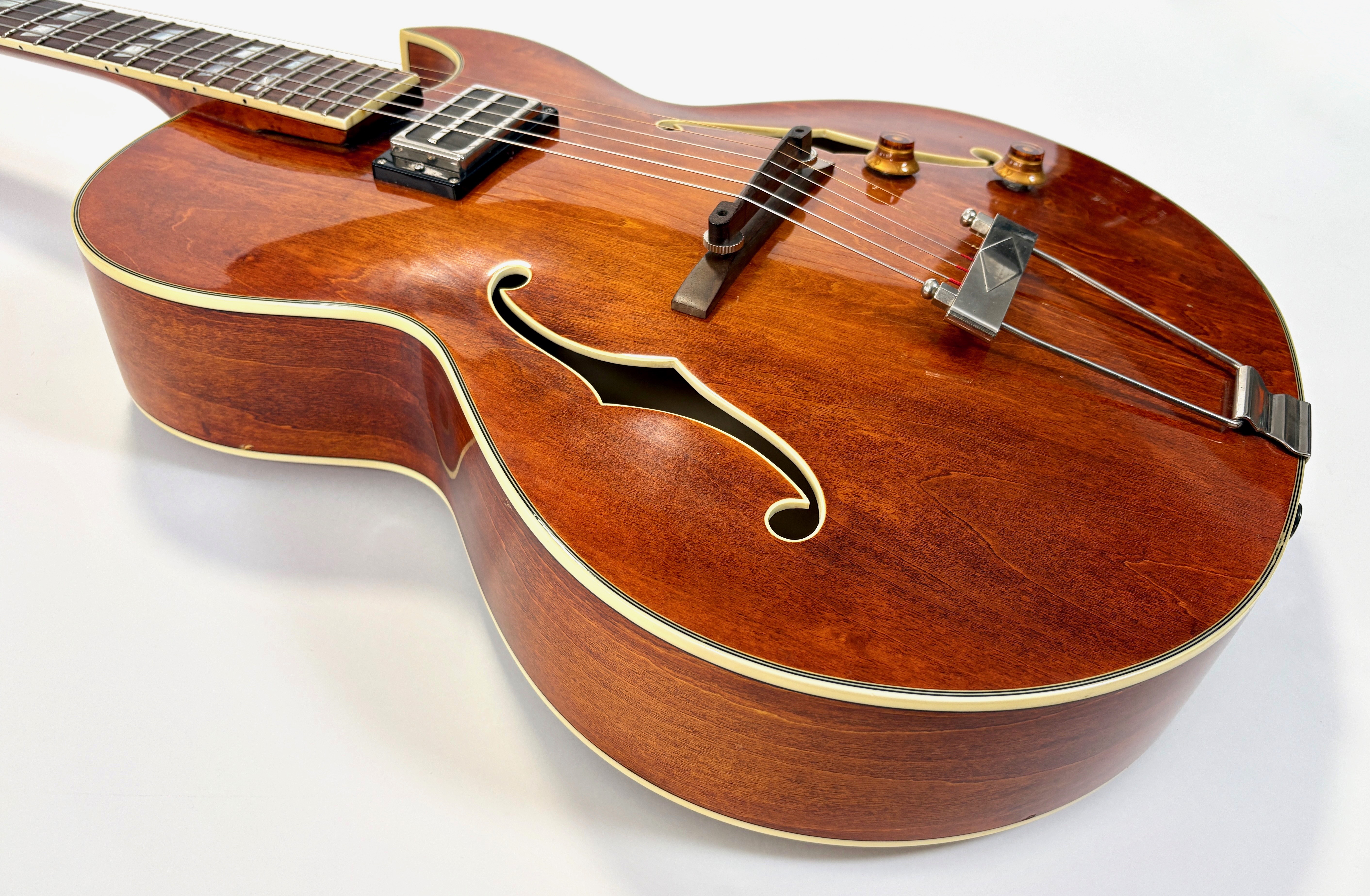 Eastman AR371CE (6526)