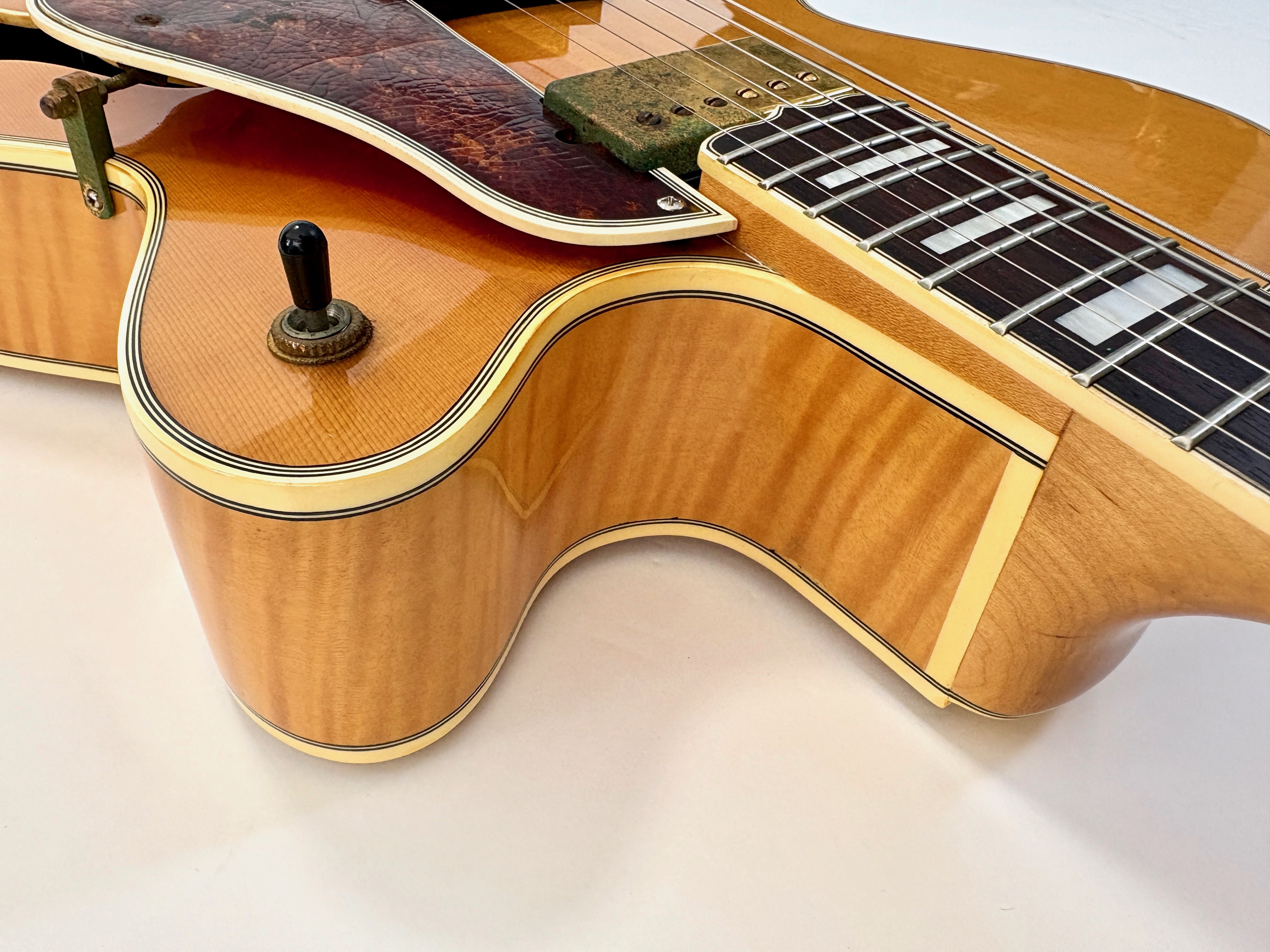 Epiphone Emperor (F) (88867)