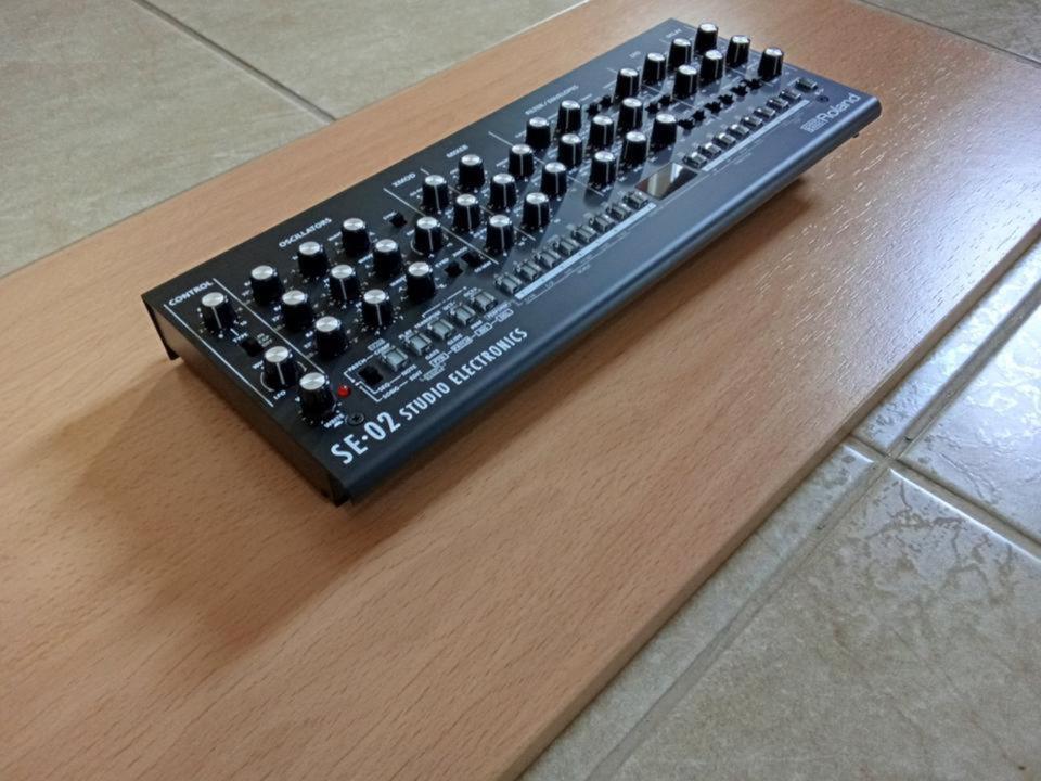 roland-se-02-6637321