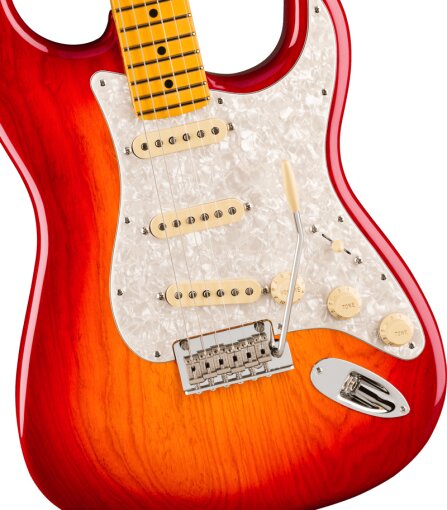 Fender American Professional Stratocaster (2026) : American Professional StratocasterCherry Fender American Professional Stratocaster (2026) : American Professional StratocasterCherry