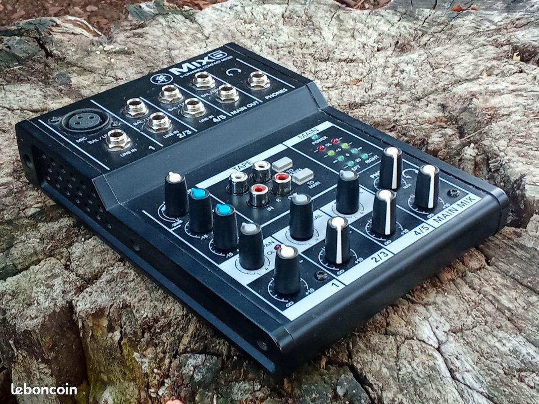 Table de mixage Mackie Mix5 – 5 canaux – Parfait état de fonctionnement
