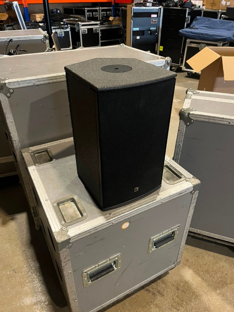 À VENDRE – Enceinte active professionnelle L-Acoustics 108P