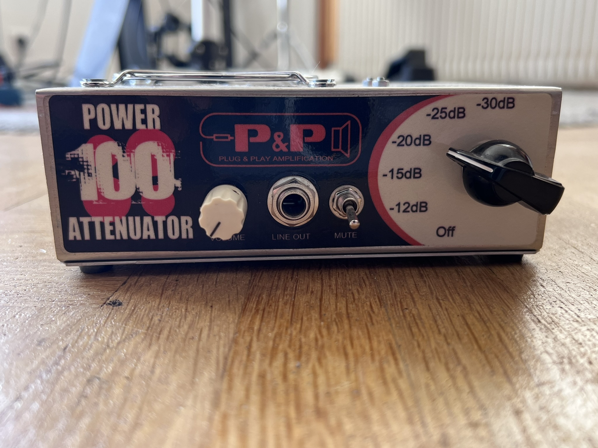 Vends Plug & Play Amplification Power Attenuator 100