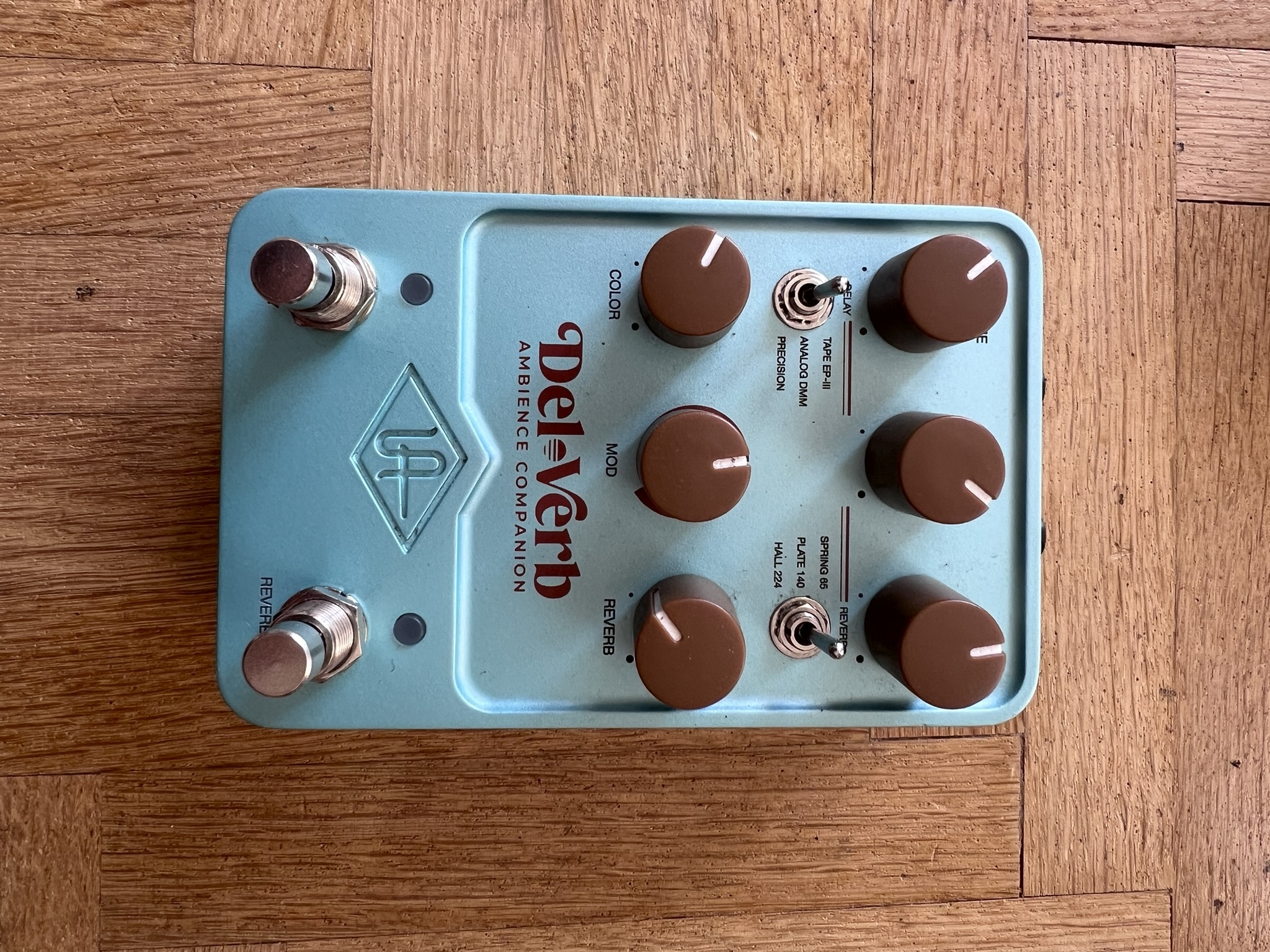 Vends Universal Audio UAFX Del-Verb Ambience Companion