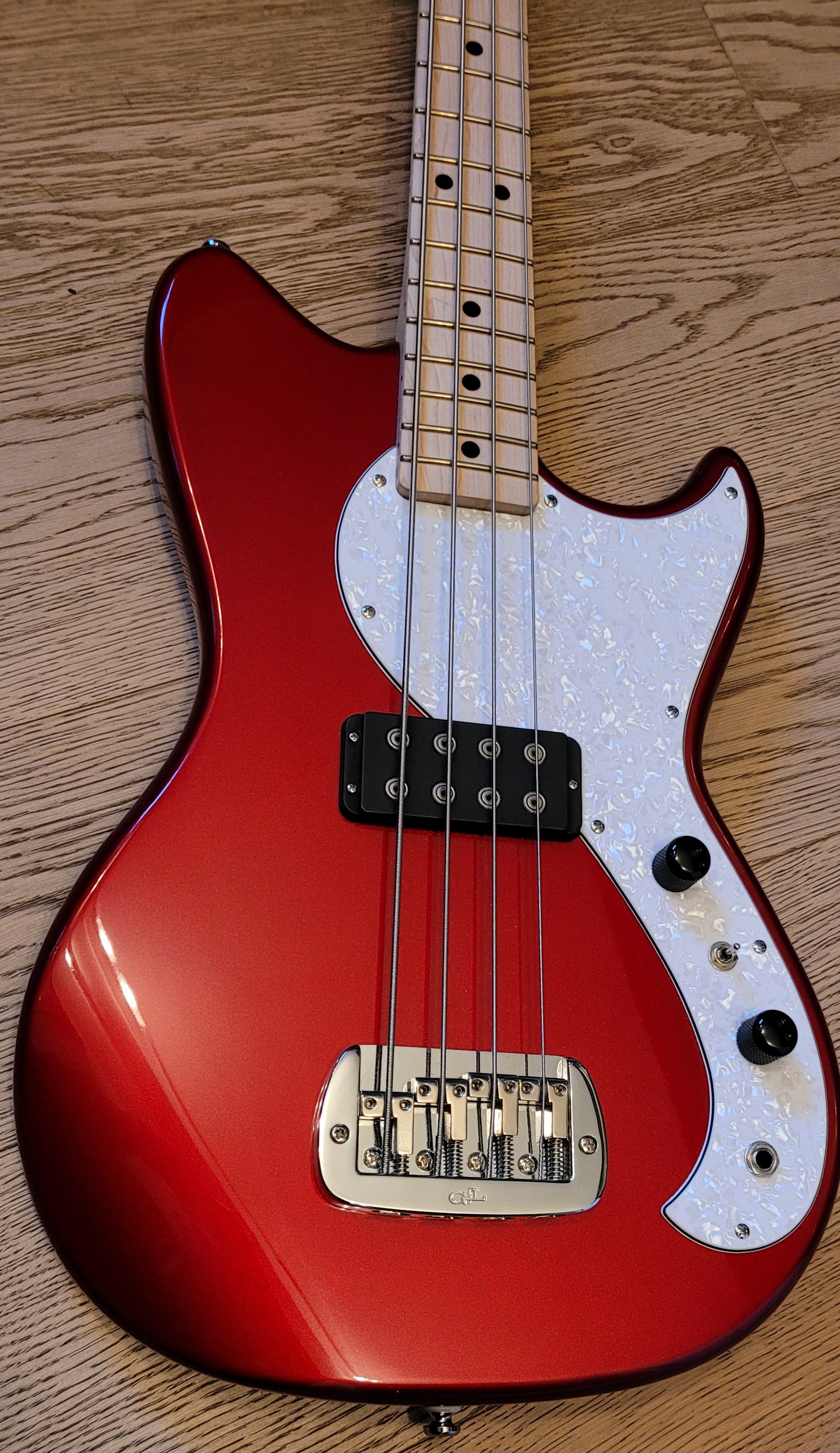 G&L Tribute Fallout Shortscale Bass (63709)