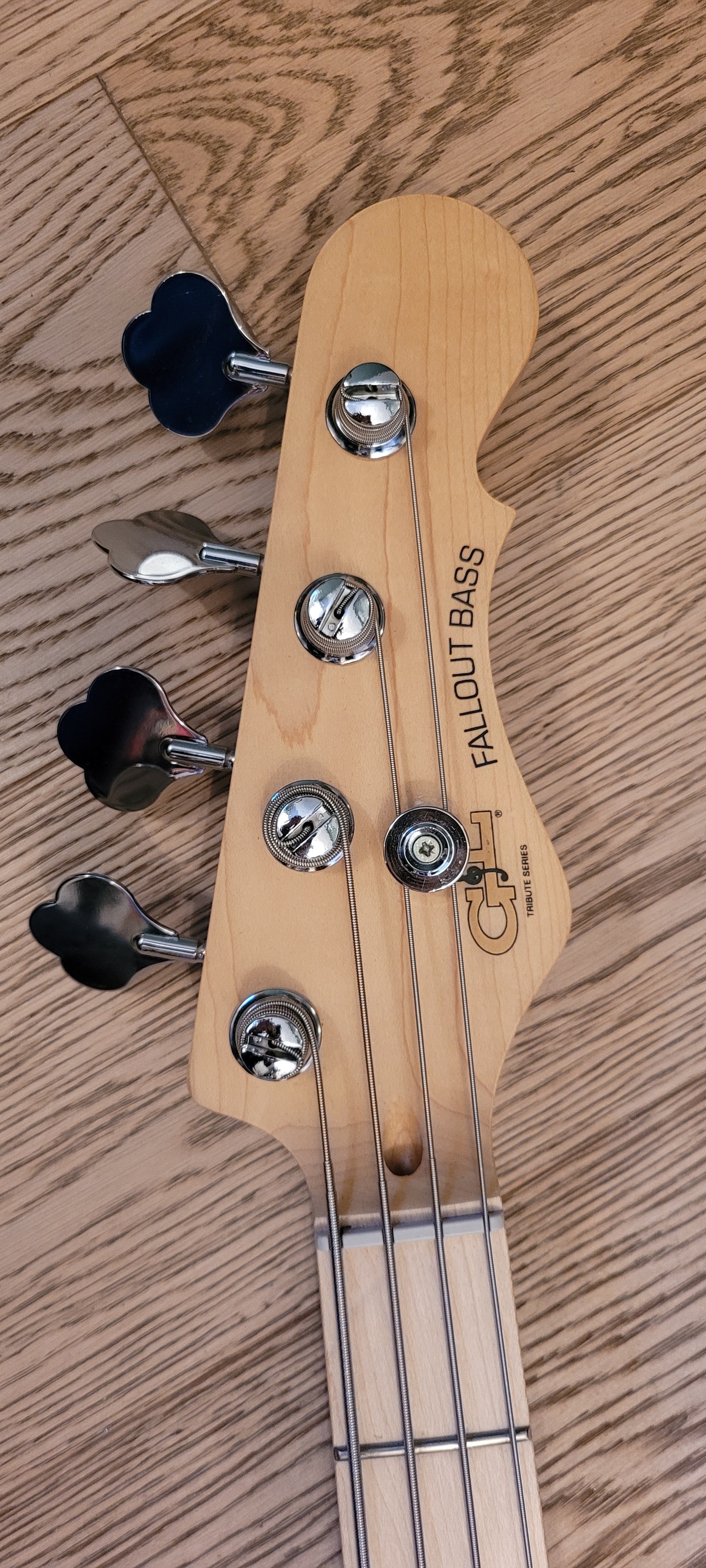 G&L Tribute Fallout Shortscale Bass (1263)