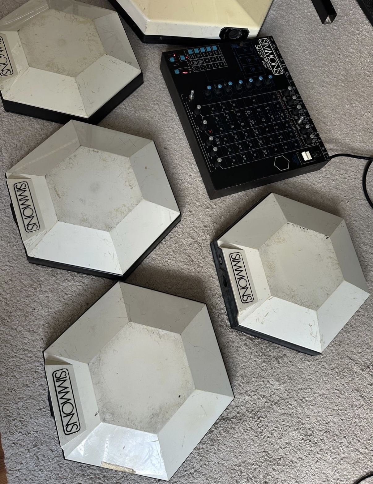 Simmons SDS9 (révisé) + 5 pads